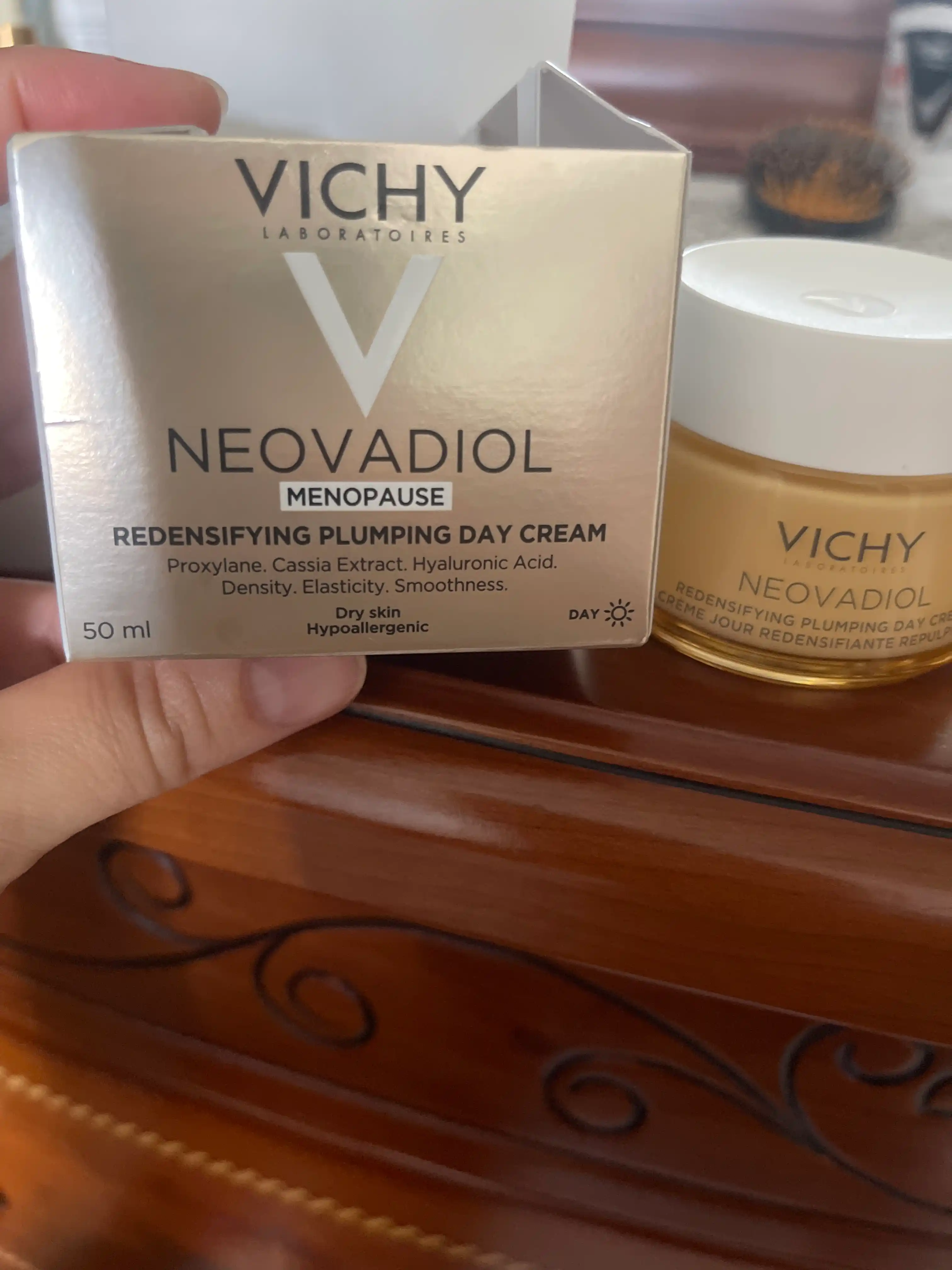 VICHY NEOVADIOL Уплотняющий дневной лифтинг-крем для нормальной и комбинированной кожи Предменопауза, 50 мл