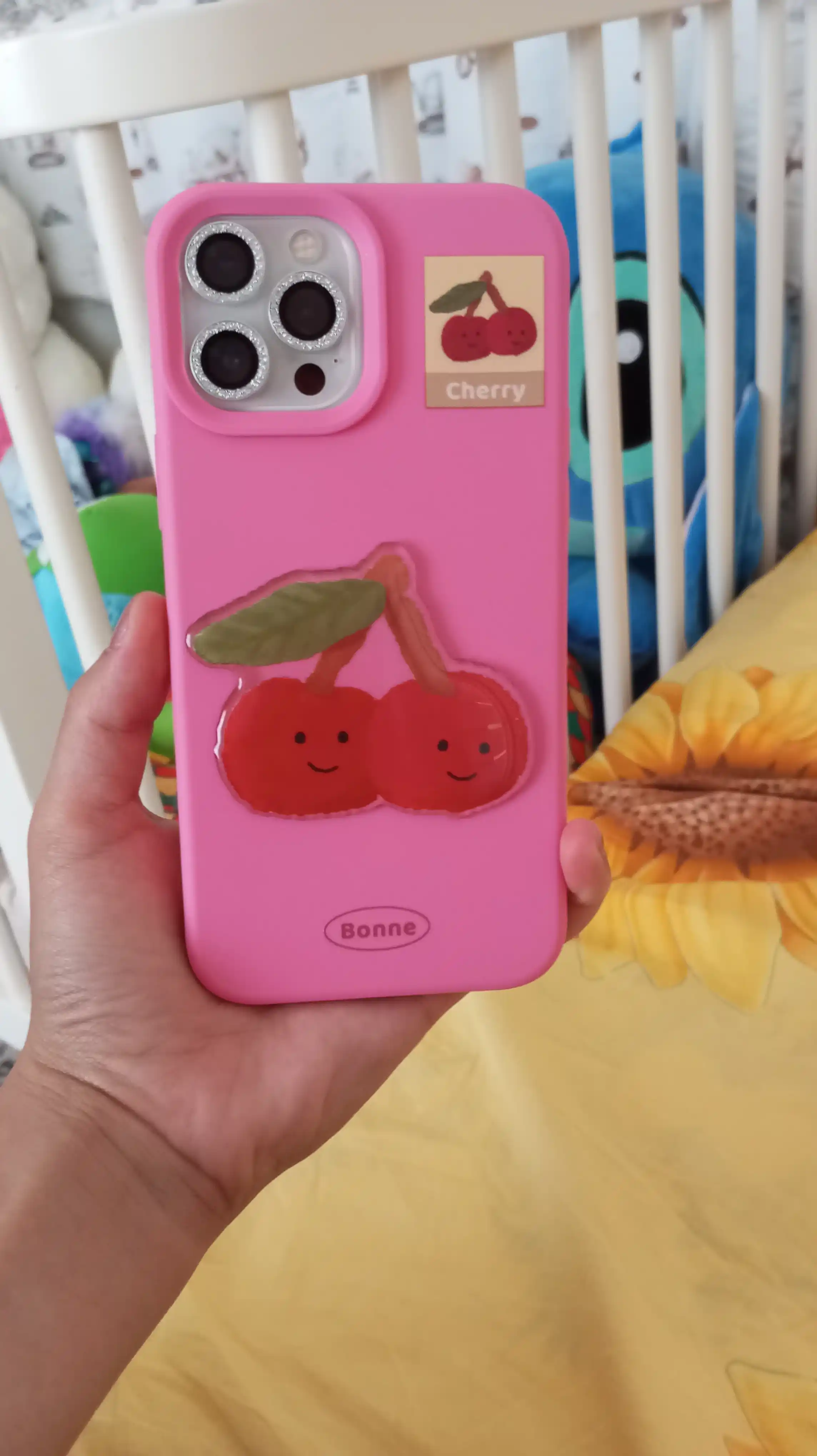 iPhone 11/12/13/14/15/16 Pro/ProMax uchun 3D stikerli yoqimli silikon g‘ilof