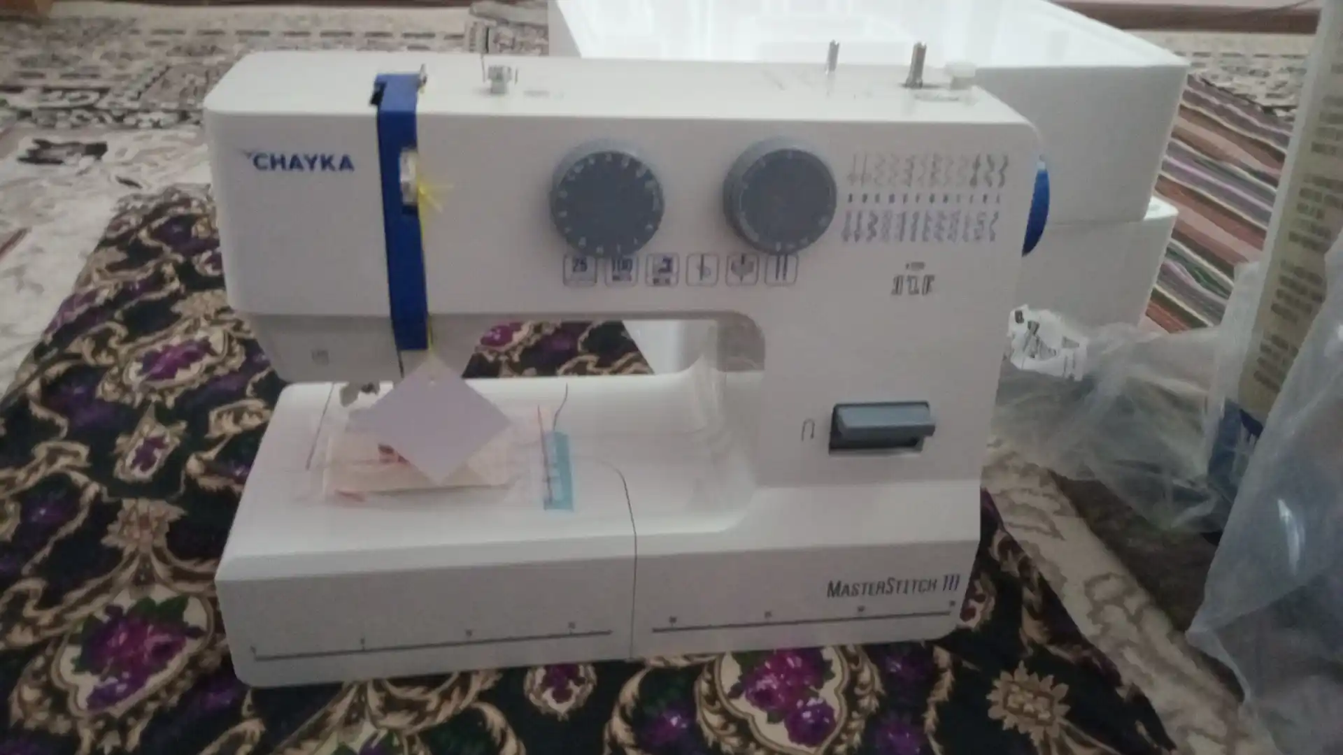Швейная машина CHAYKA MasterStitch 111, электромеханическая, 100 Вт, 25 операций