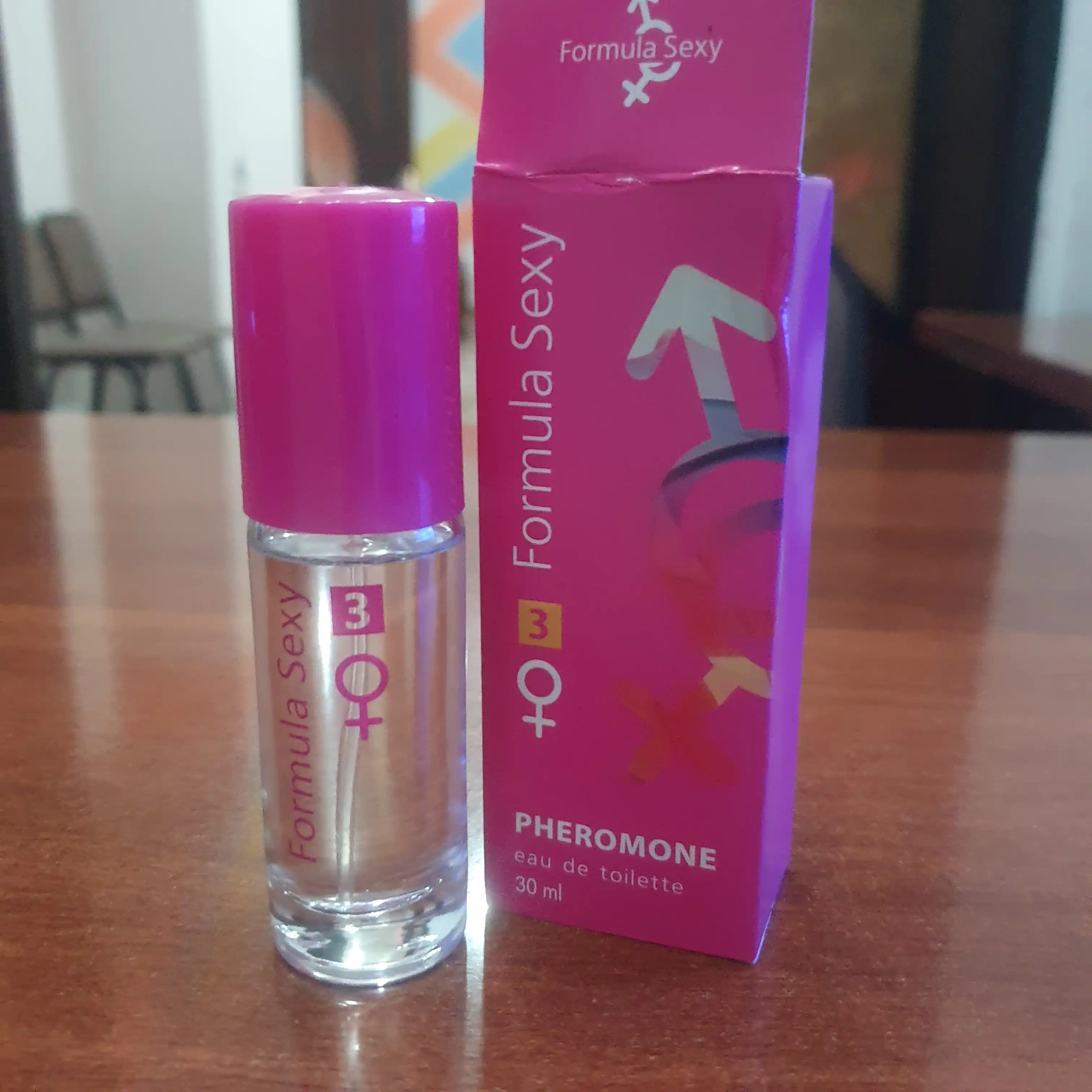 Erkaklar va ayollar uchun xushbo'ylangan suv "Formula Sexy", feromonli, 30 ml