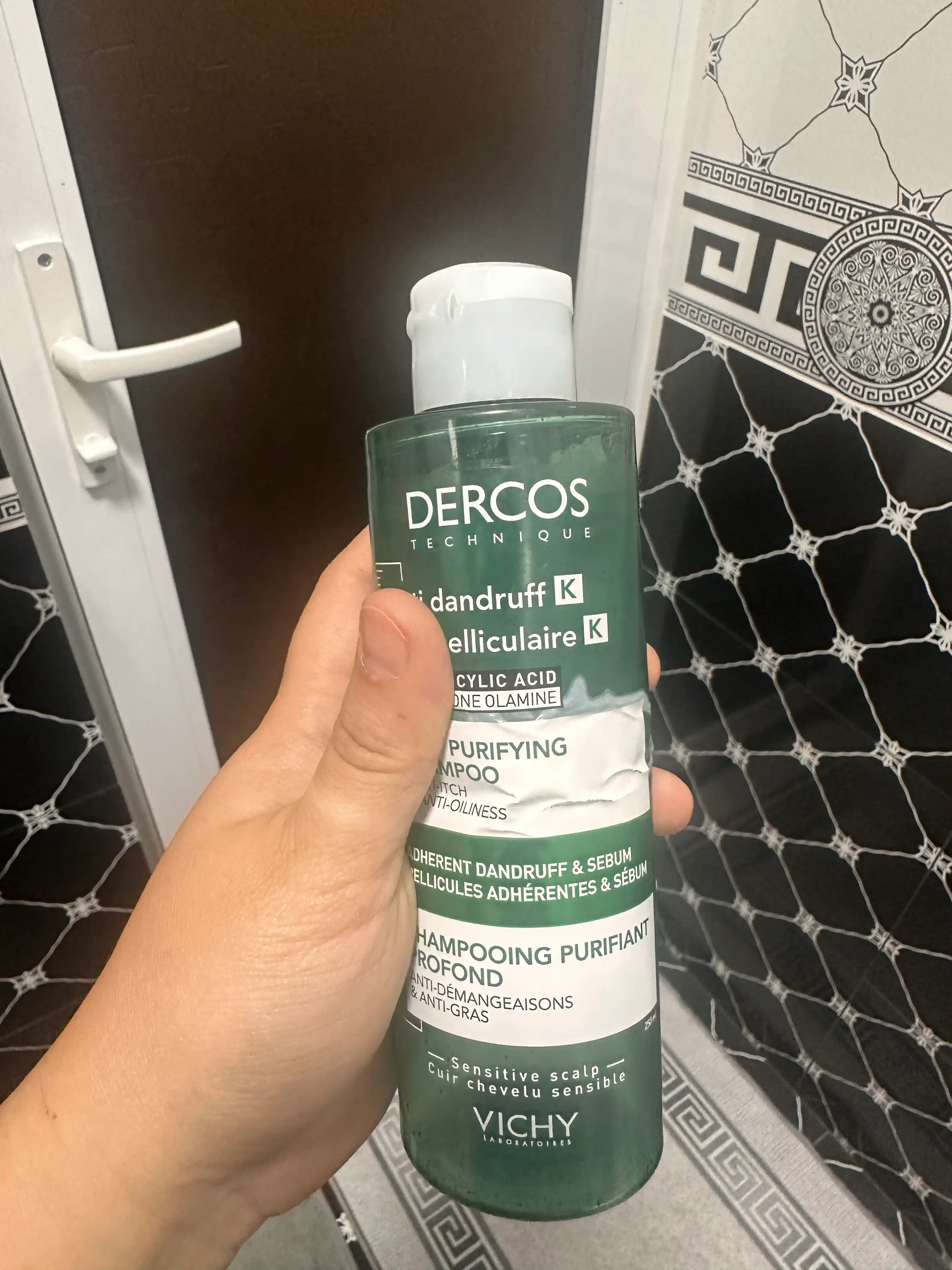 VICHY DERCOS Глубоко очищающий шампунь-пилинг против перхоти, 250 мл