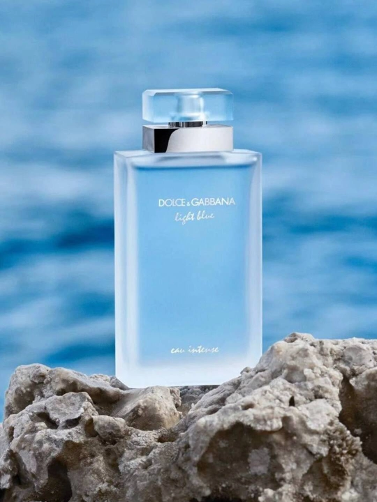 Ayollar uchun parfumlangan suv, Dolce Gabbana Light Blue Eau Intense, 100ML, Italiya - 