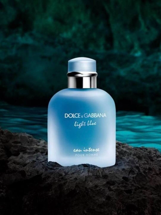 Erkaklar uchun parfumlangan suv, Dolce & Gabbana Light Blue Eau Intense Pour Homme, Italiya - 