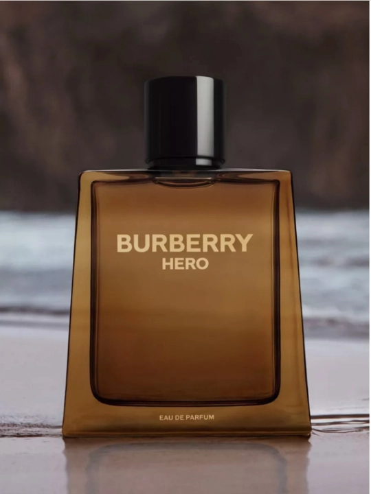 BURBERRY Hero Eau De Parfum parfyum suvi