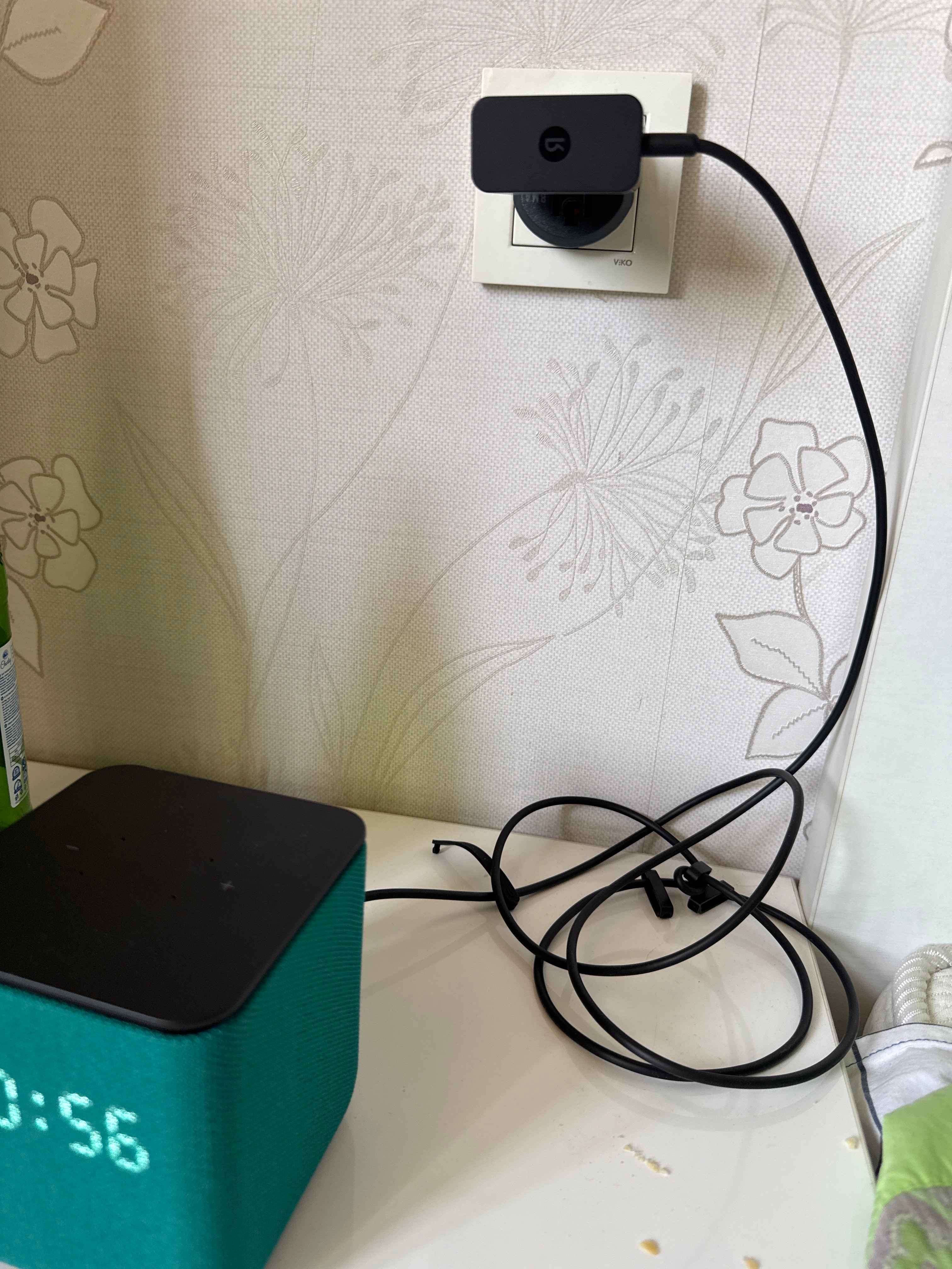 Умная колонка Яндекс Станция Миди с Алисой, часами YandexGPT Zigbee, узбекским языком 24Вт