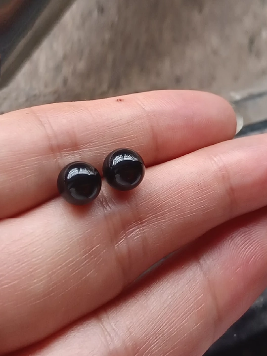 Yo'lbars ko'zli koptokli sirg'alar