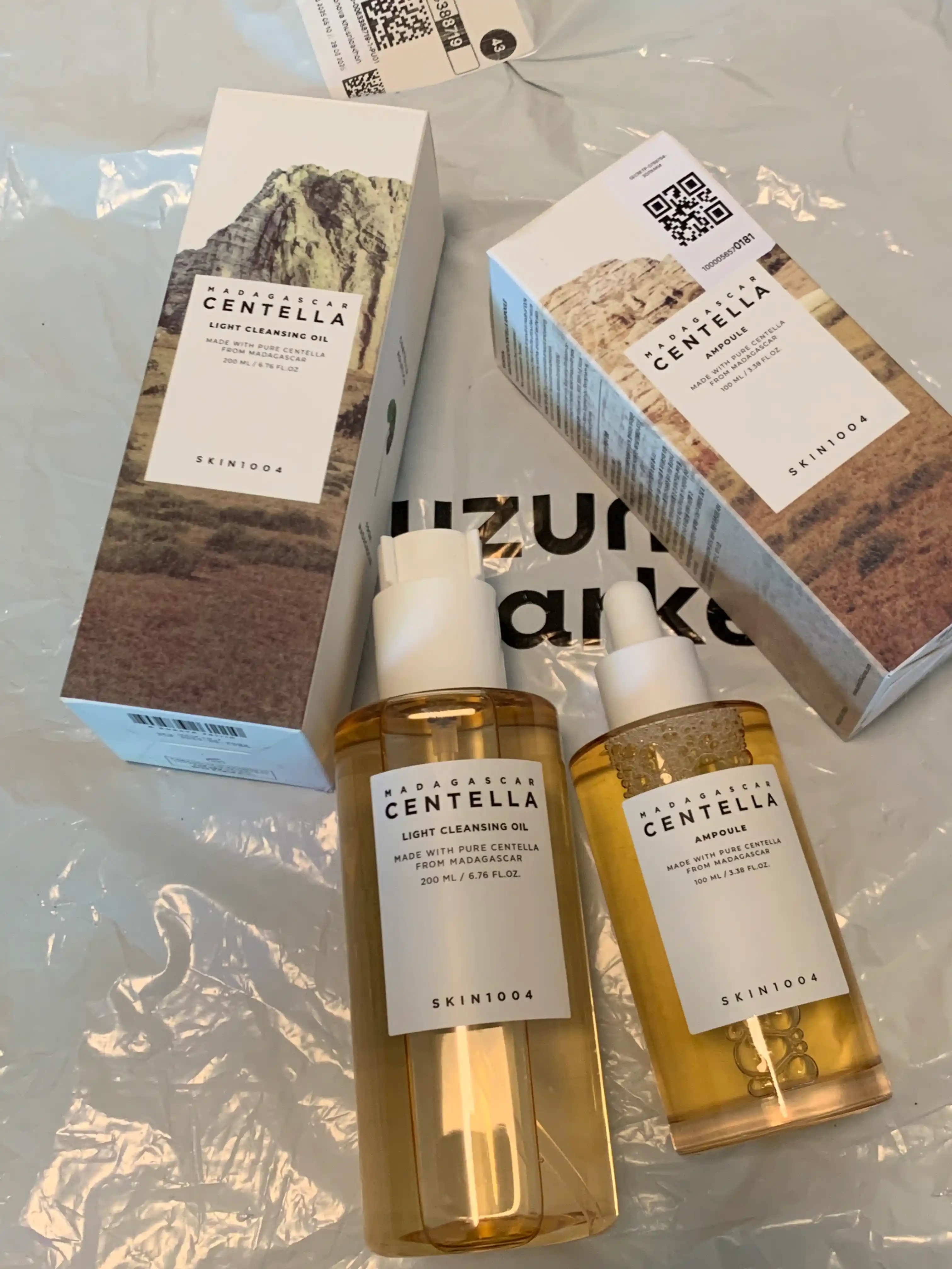 Tinchlantiruvchi ampulali zardob SKIN 1004 Madagascar Centella Tea-Trica  Ampoule, 100 ml