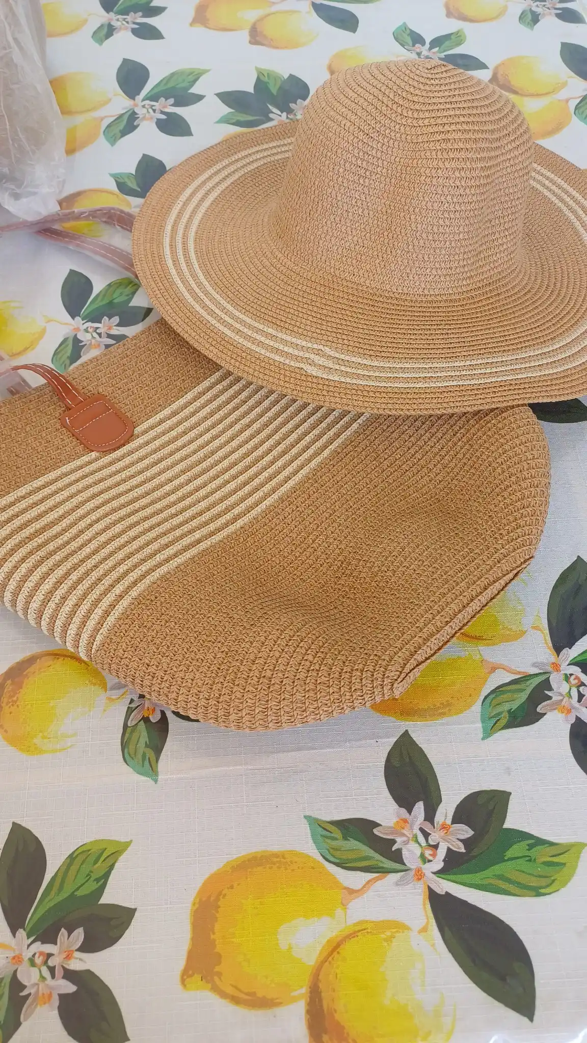 Ayollar uchun yozgi sumka va boshkiyimi toplami