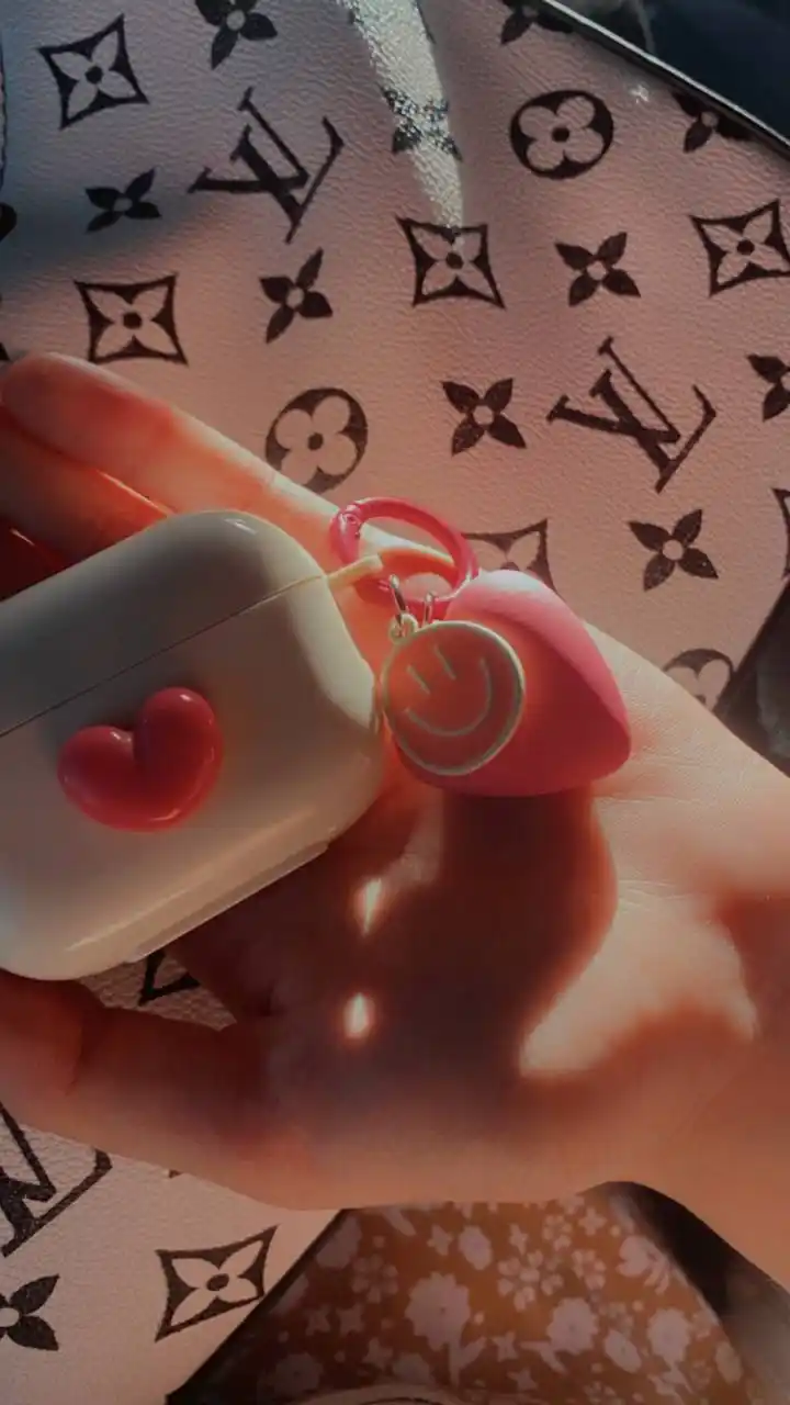 Силиконовый чехол для наушников Airpods