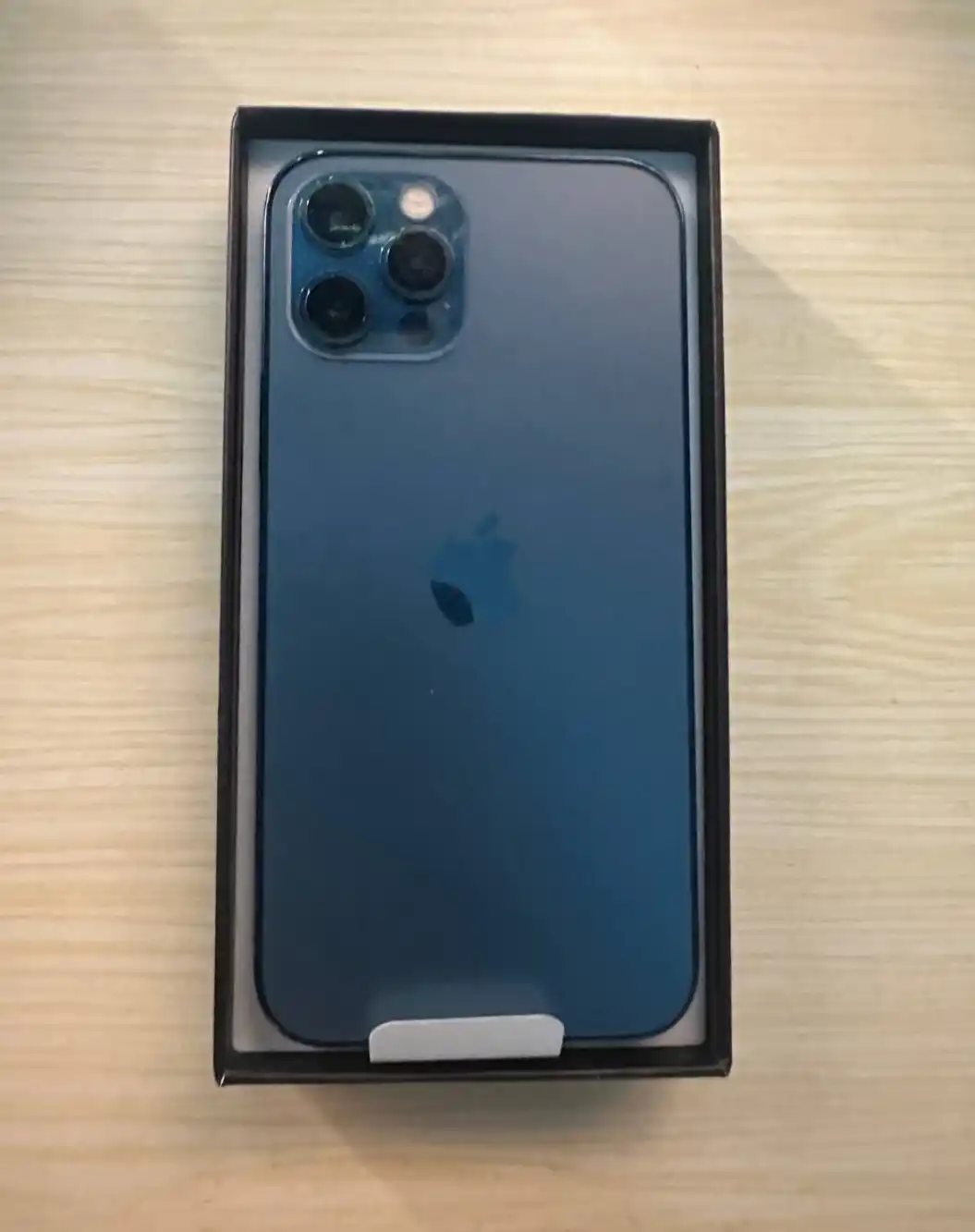 Smartfon Apple iPhone 12Pro, 128/256GB, SIM+Esim, g‘ilof va shisha sovg‘a sifatida