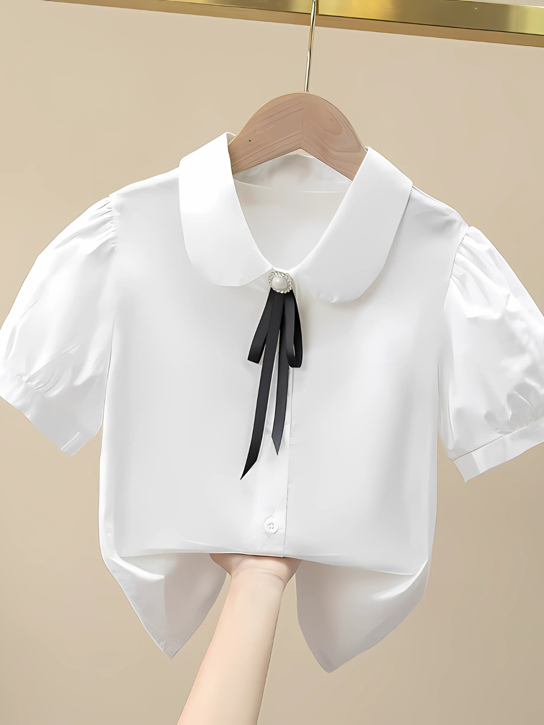 Curvy qizlar kamming tashqarida surat