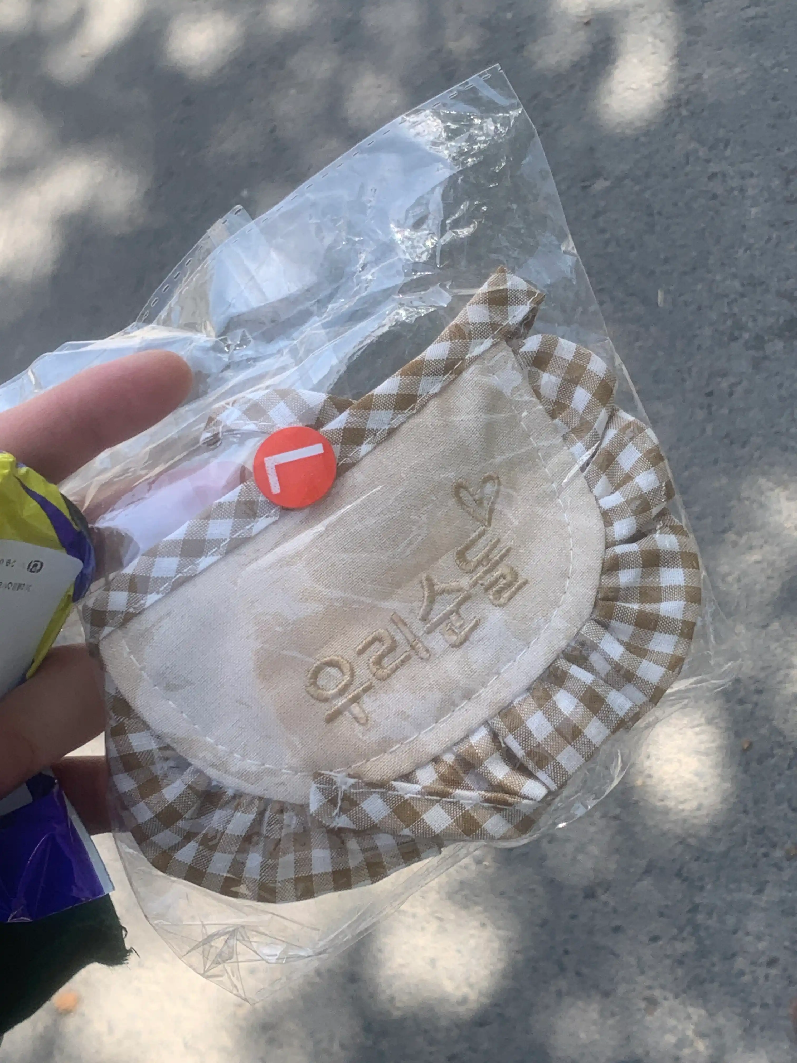 Mushuklar va mayda zotli itlar uchun so‘lakdon, ko‘krakdasta
