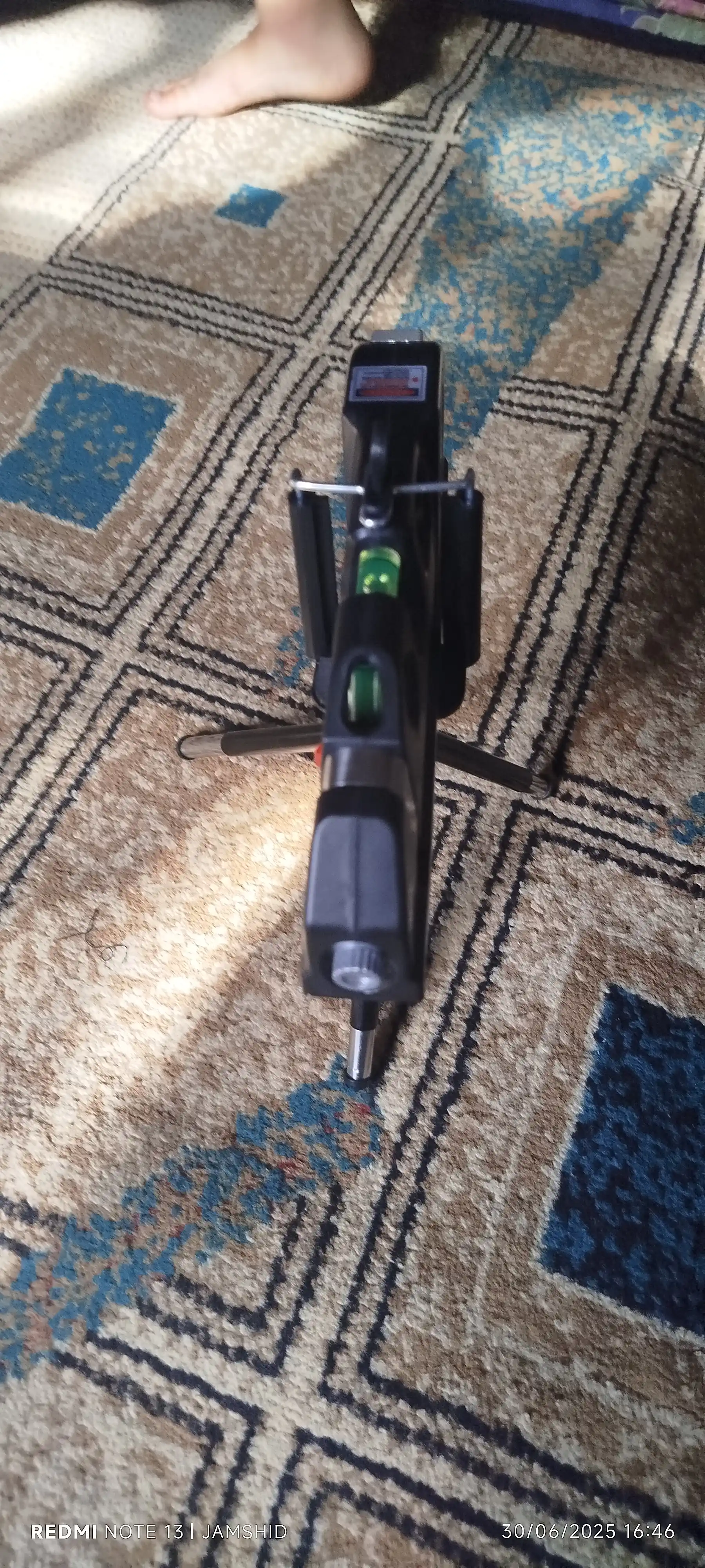 4 ta 1, lazerli o‘lchash asbobi, darajali chizg‘ich