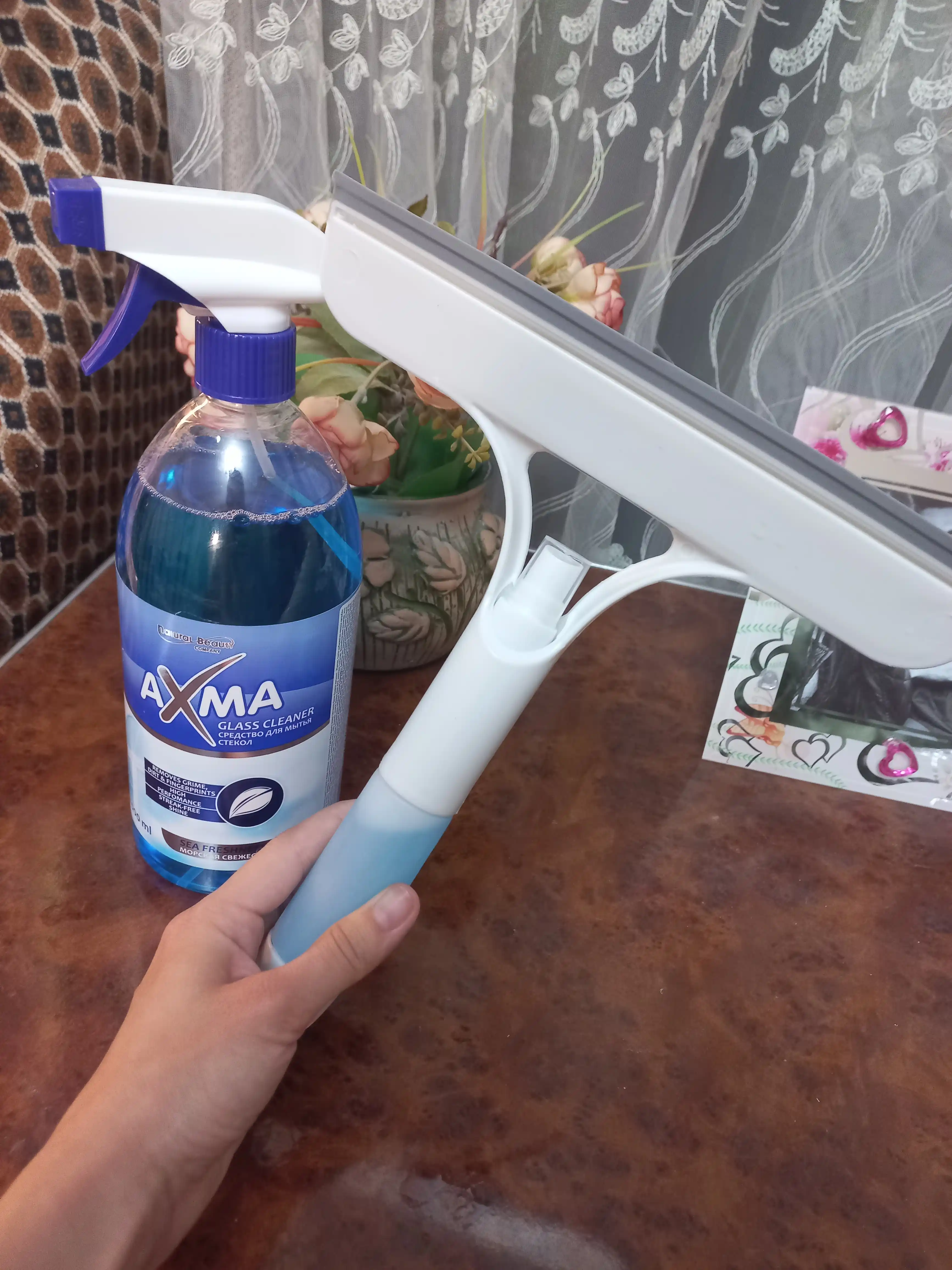 Средство для мытья стёкол Axma, Морская свежесть, 1 л