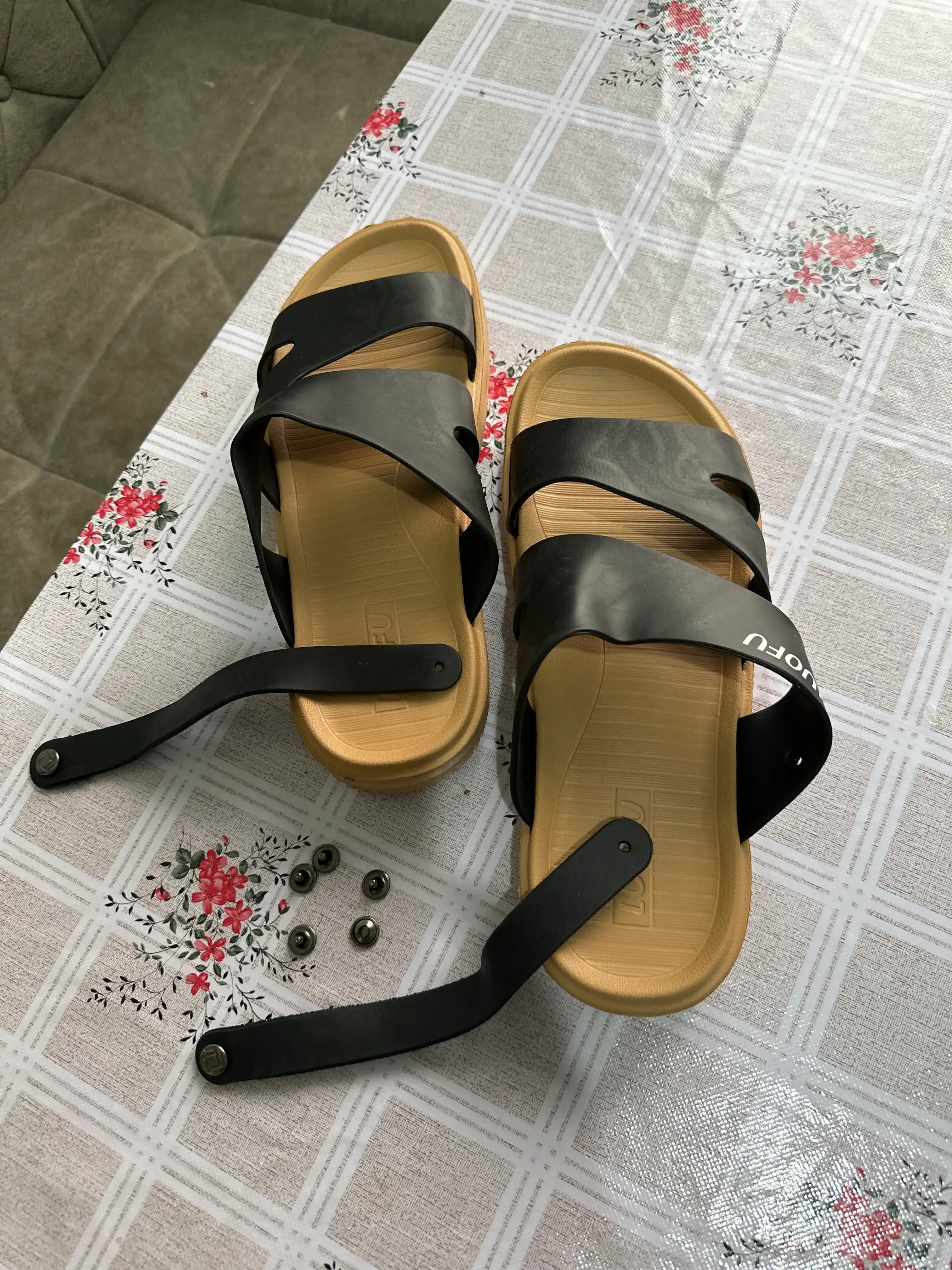 Erkaklar uchun yozgi oyoq kiyim, sandallar plyaj dacha shahar uchun, 40–42
