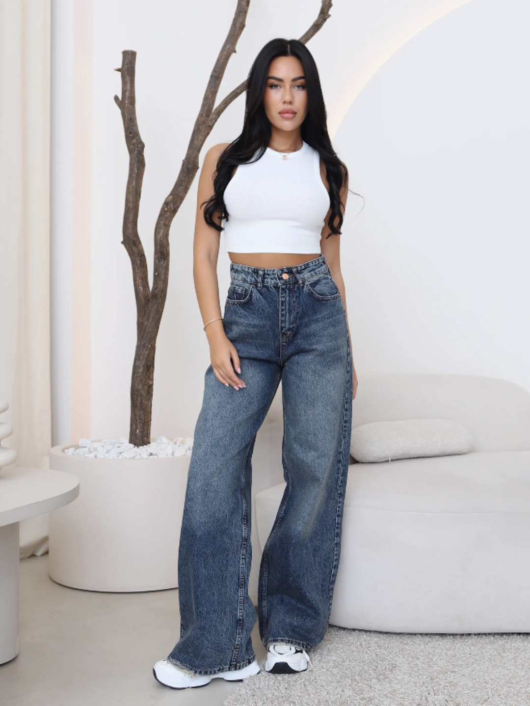 Ispaniyalik ayolning retro erotik fotosuratlari