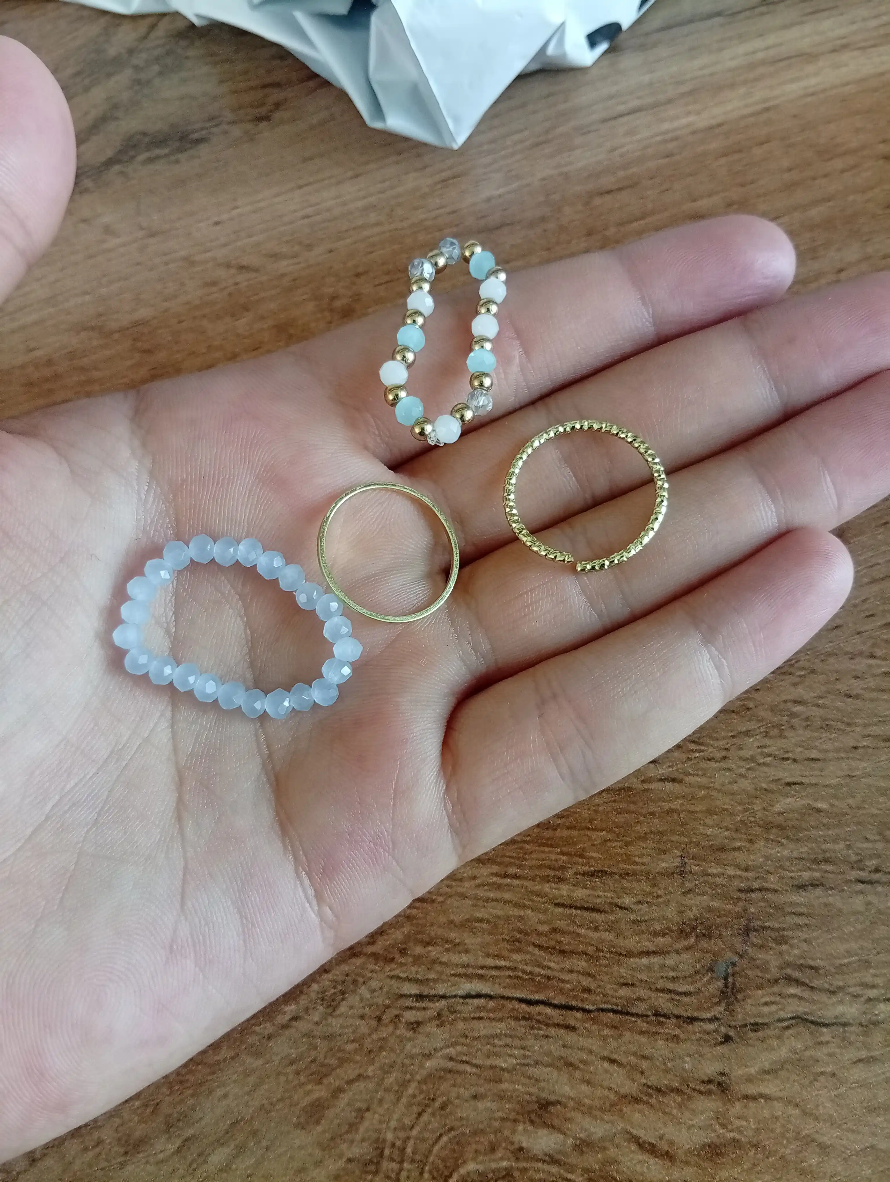 “Graceful Beads”, ayollar to'plam uzuklari, 4 dona