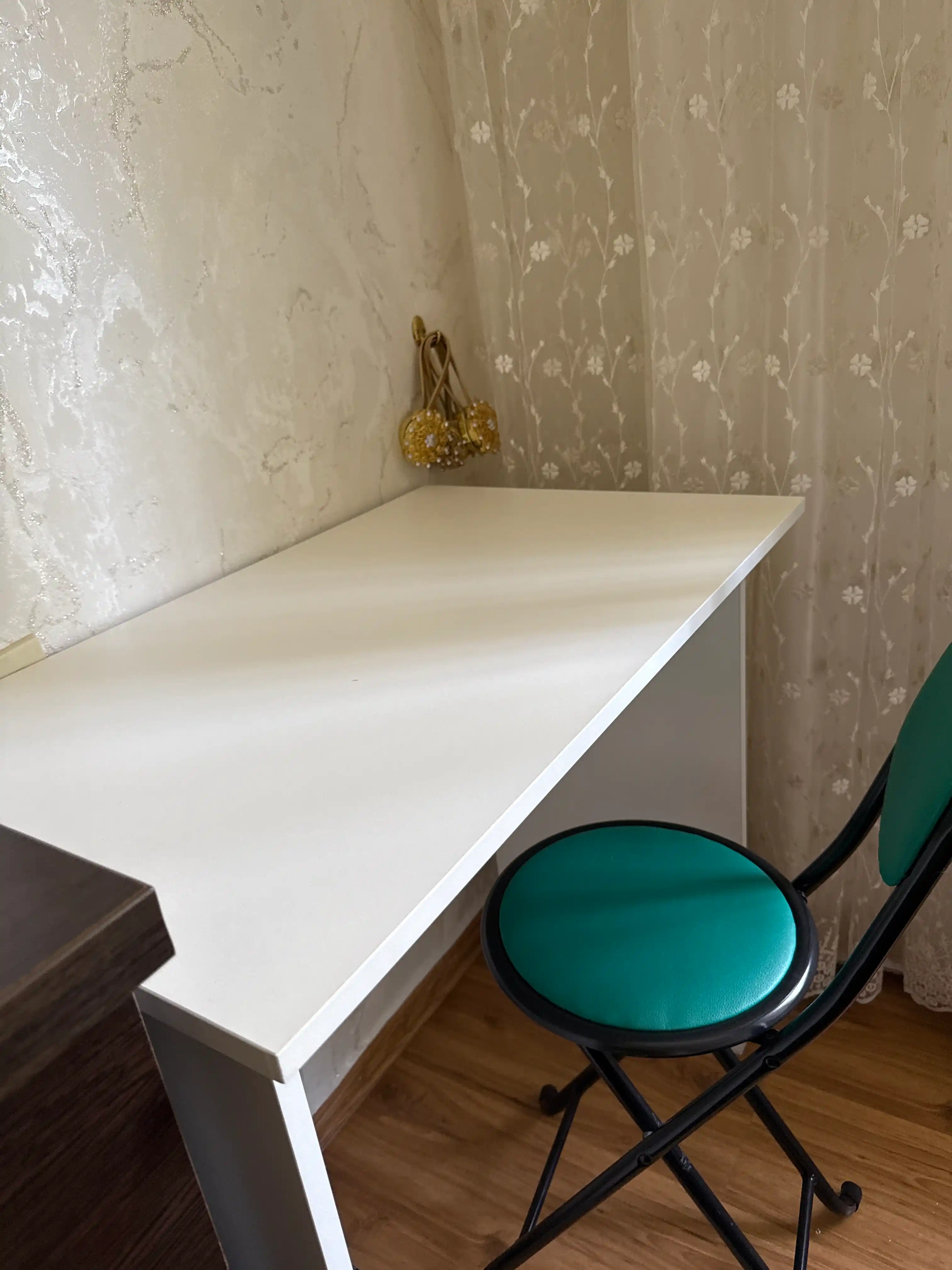 Стол письменный 75х45х75 см, компьютерный, для работы и учебы, компактный для дома и офиса