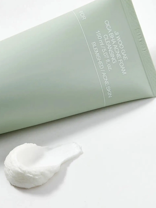 Пенка для проблемной кожи Celimax Ji Woo Gae Cica BHA Acne Foam Cleansing Foam