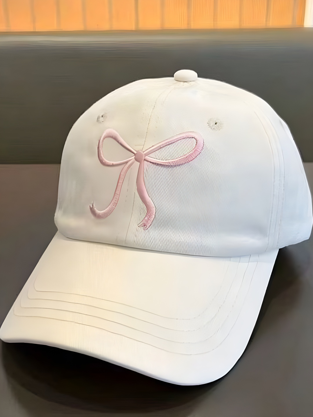 U dumbasiga termometr tiqdi.