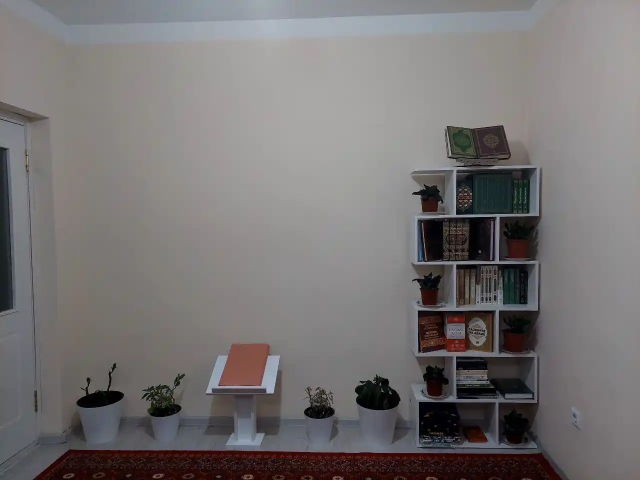 Rack Warehouse - o'yinchoqlar va kitoblar uchun mebel yog'och zamin shkafi tokchasi