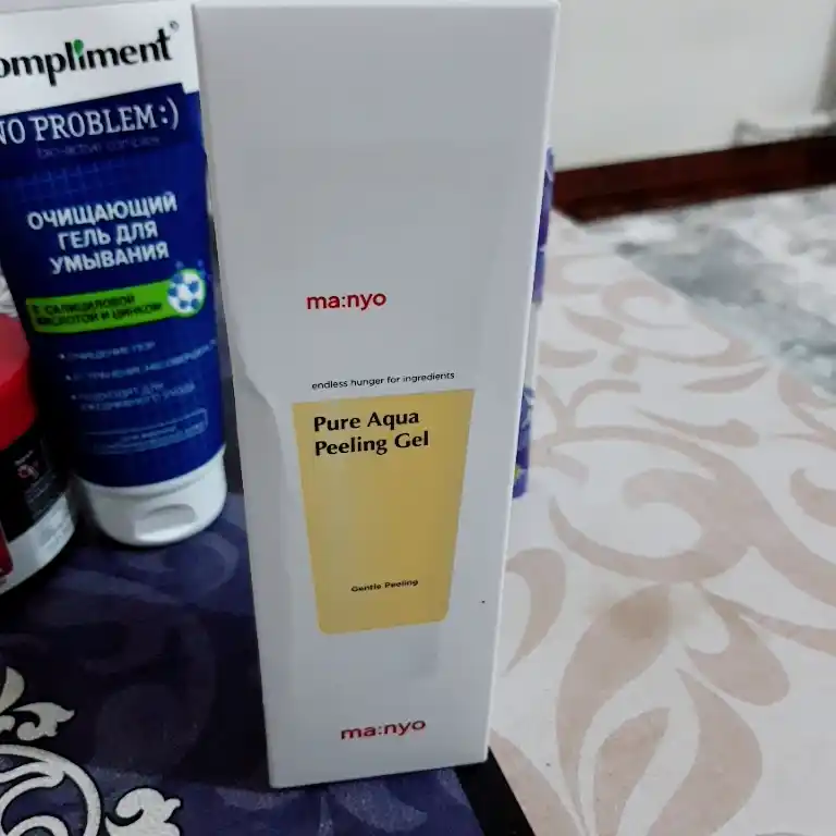 Пилинг-гель с PHA-кислотой для сияния кожи Manyo Pure Aqua Peeling Gel
