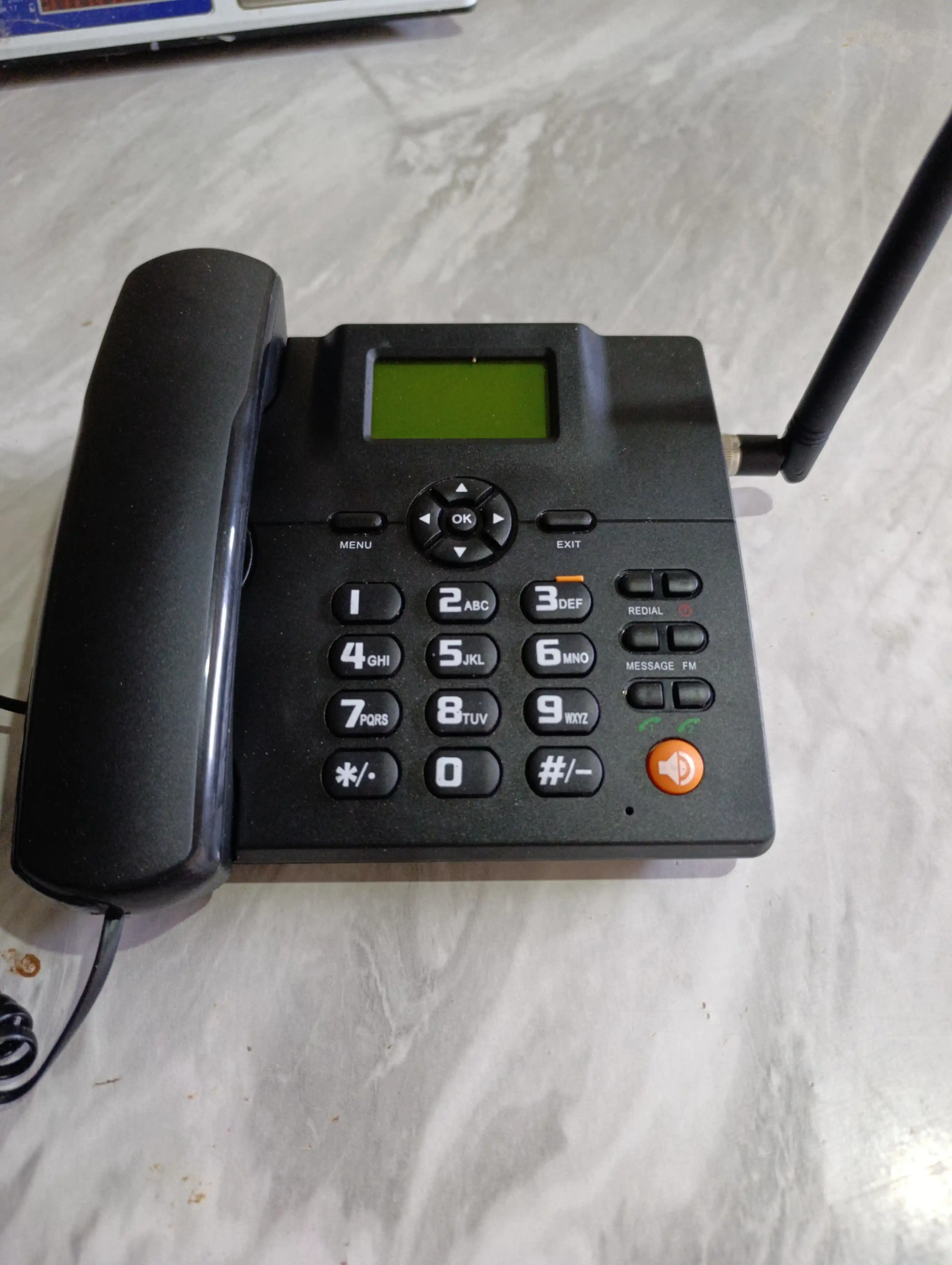 Statsionar simsiz telefon ZT600S GSM 2 ta SIM karta uyali aloqasi, FM radio