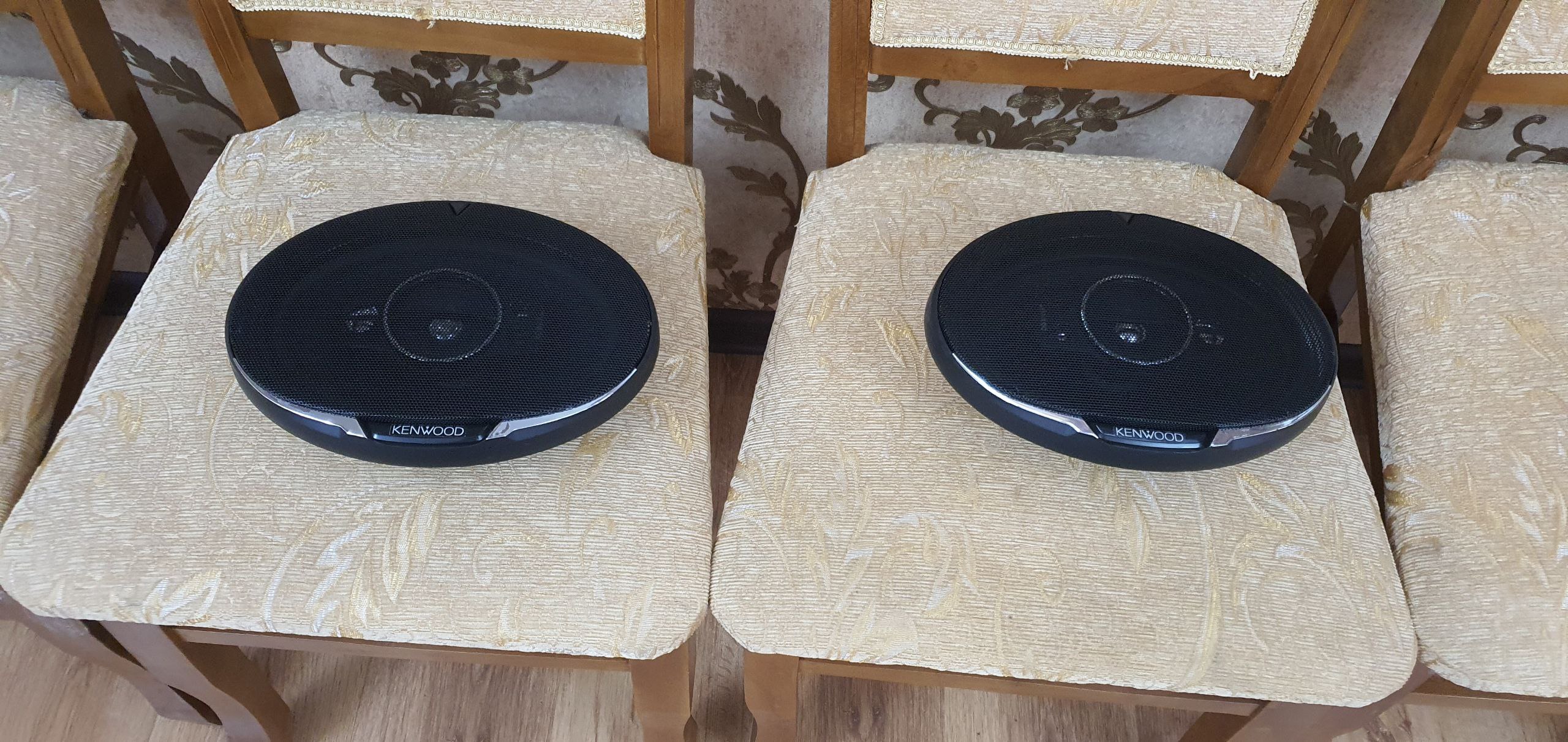 Автомобильные колонки Kenwood 700 Вт
