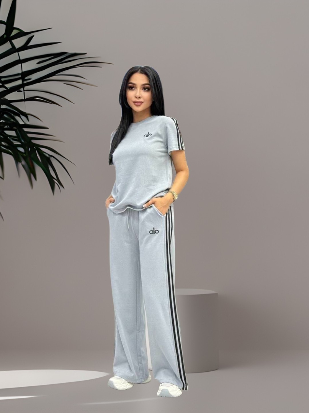 Yosh ayol bilan yonboshlaganda jinsiy aloqa (giflar) Paola Madre porno aktrisa