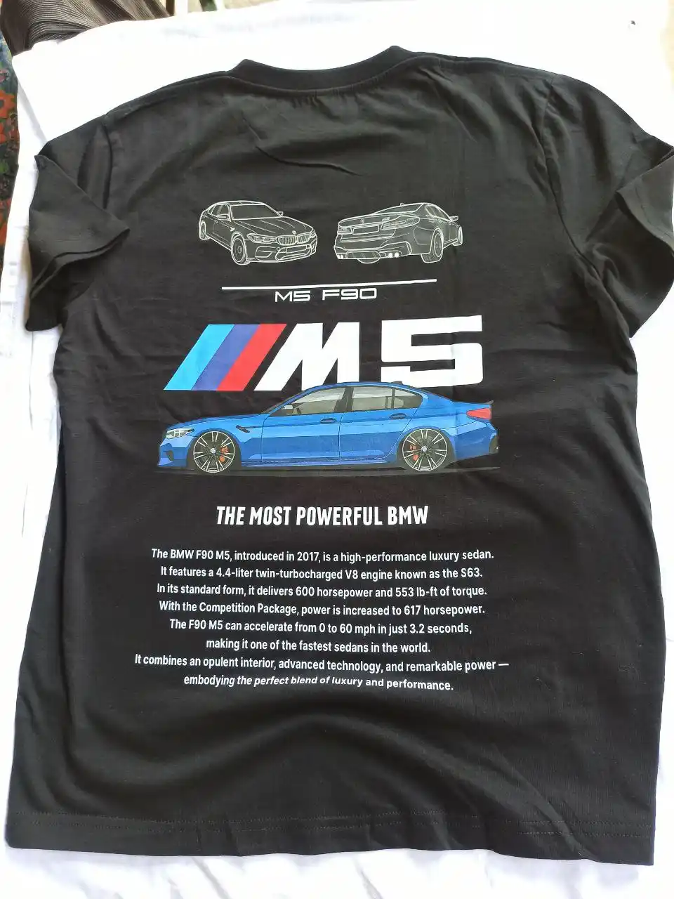 Erkaklar futbolkasi BMW M5 F90 print bilan, 100% paxta
