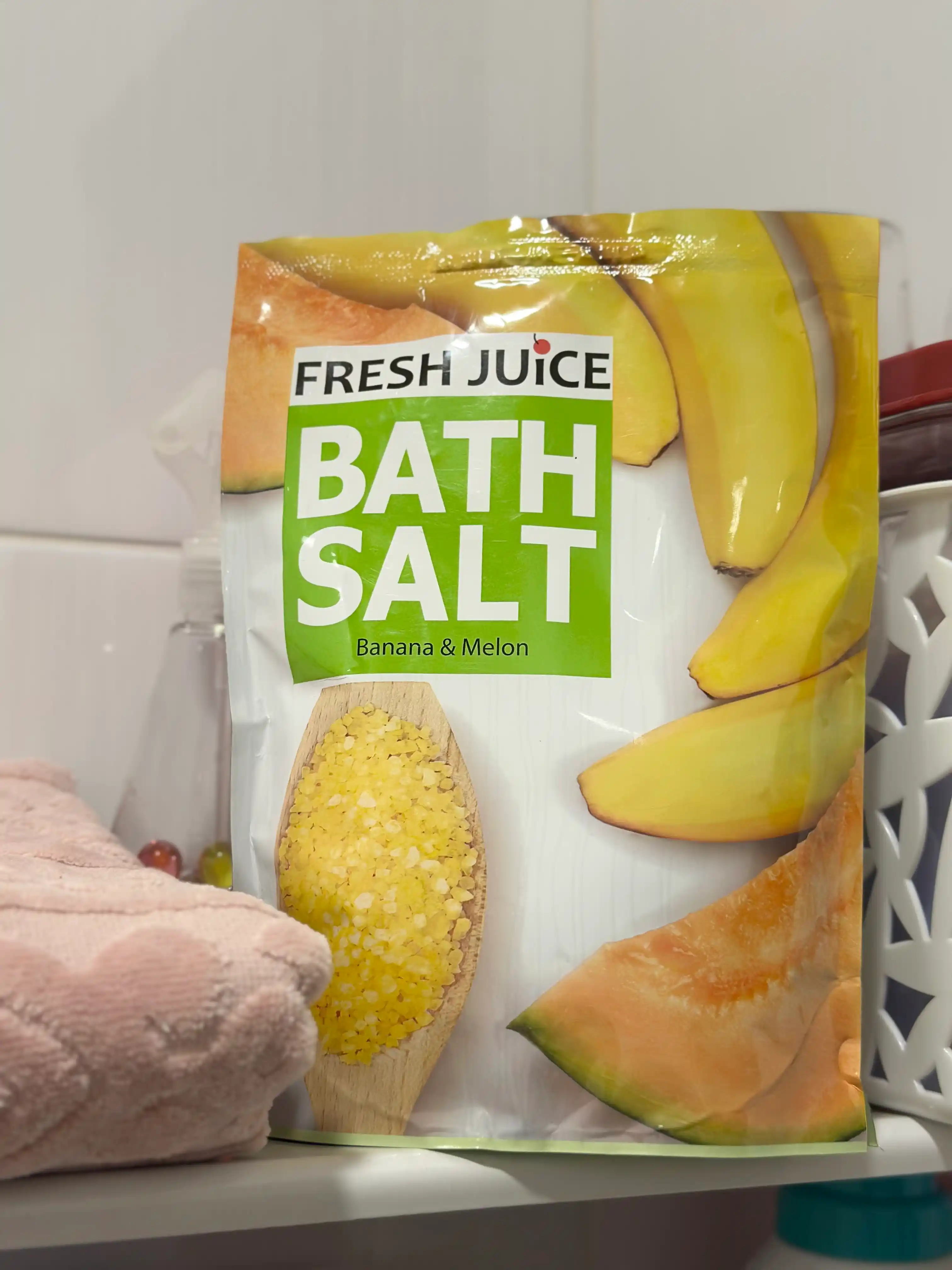 Соль для ванн Fresh Juice Banana & Melon, 500 мл