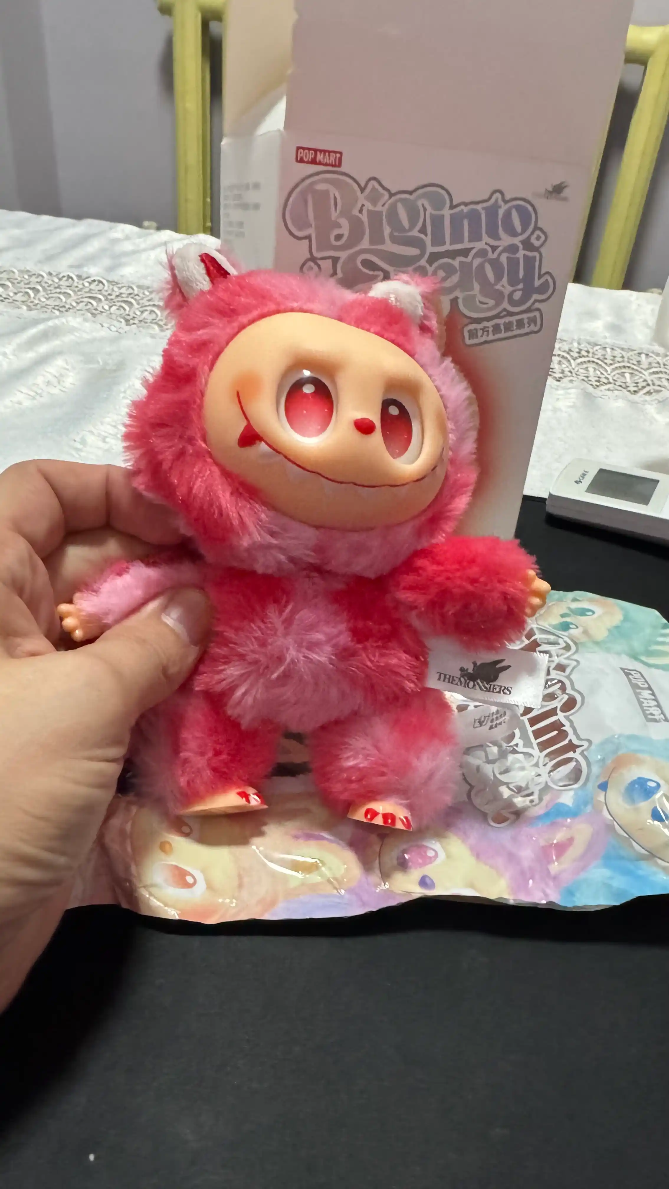 ЛАБУБУ.Мягкая игрушка, форма брелка LABUBU, 1 случайный цвет, сюрприз