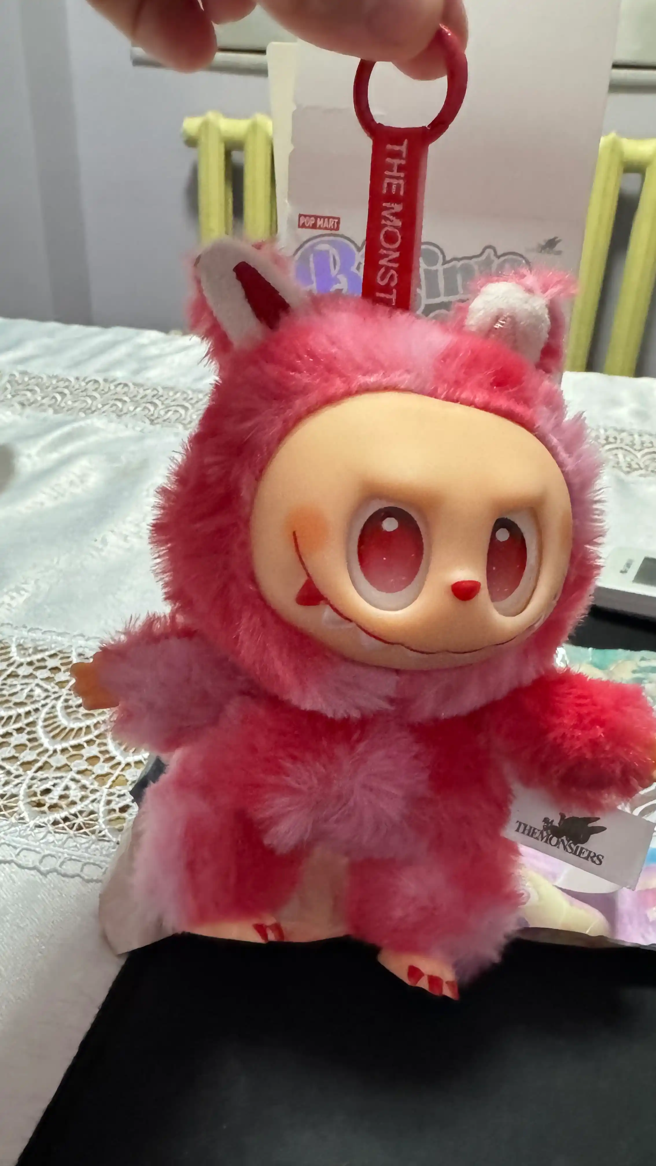 ЛАБУБУ.Мягкая игрушка, форма брелка LABUBU, 1 случайный цвет, сюрприз