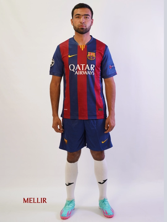 Barselona retro futbol formasi