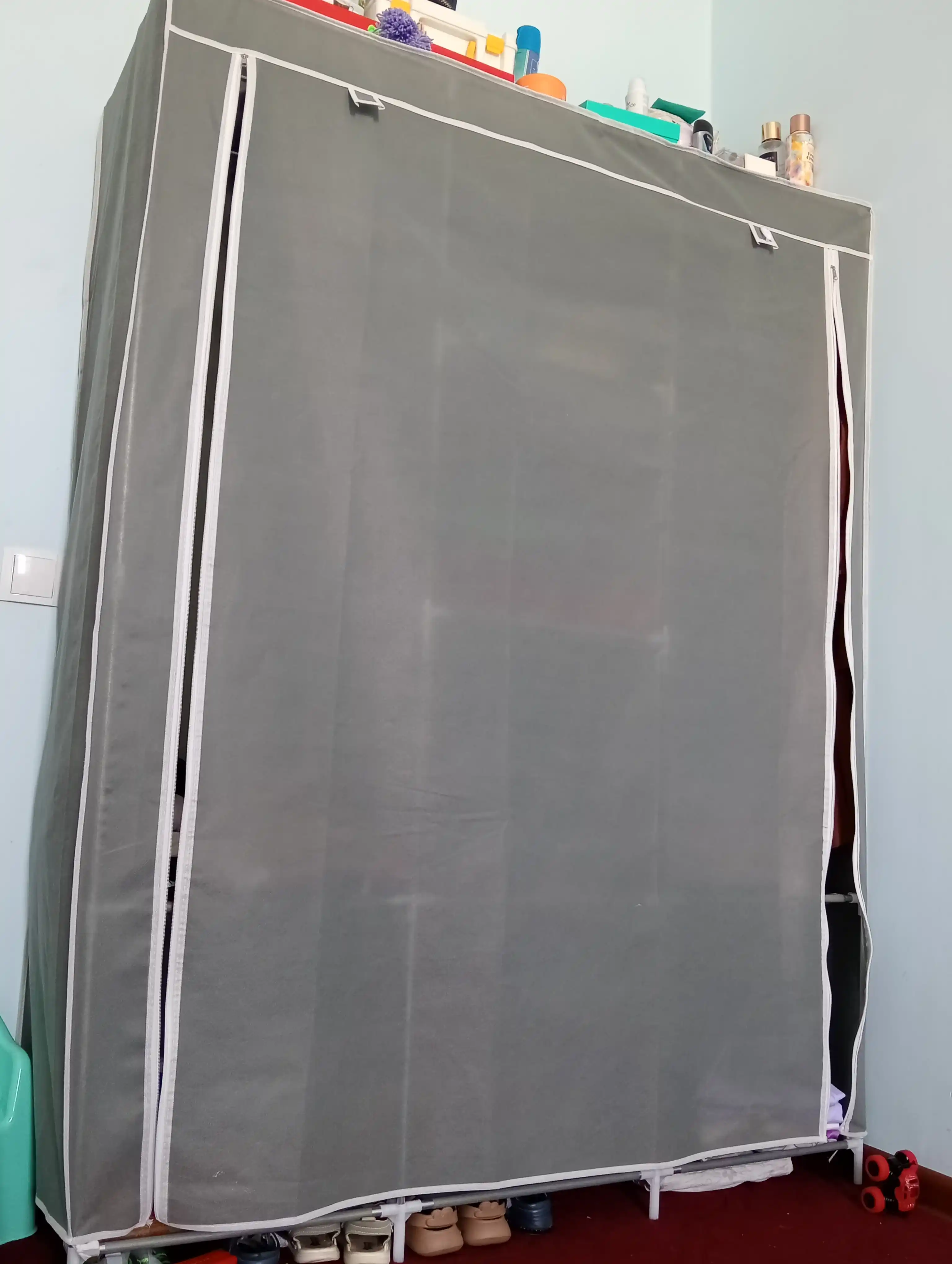 Koridorda javonli narsalarni saqlash uchun, matoli shkaf organayzer, garderob tizimi