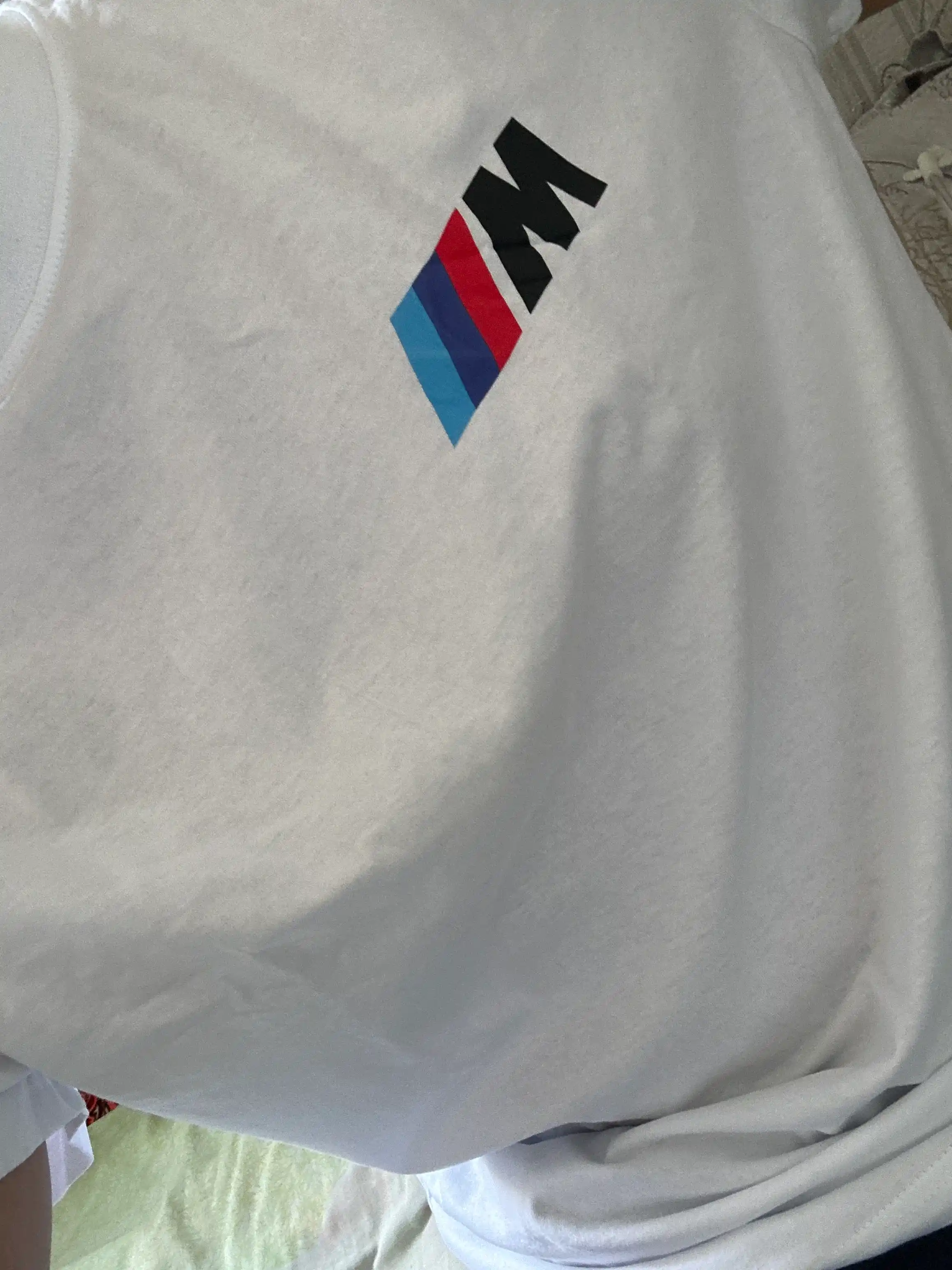 Erkaklar futbolkasi BMW M5 F90 print bilan, 100% paxta