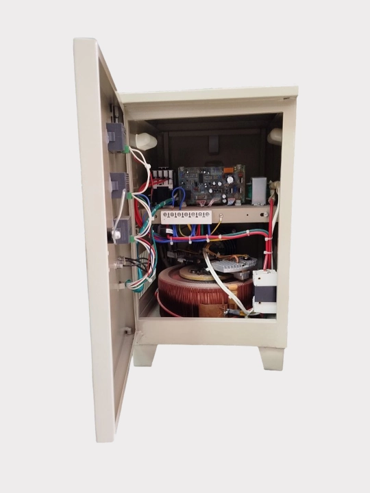 Kuchlanish stabilizatori Andeli SVC-D10000VA - polda turadigan