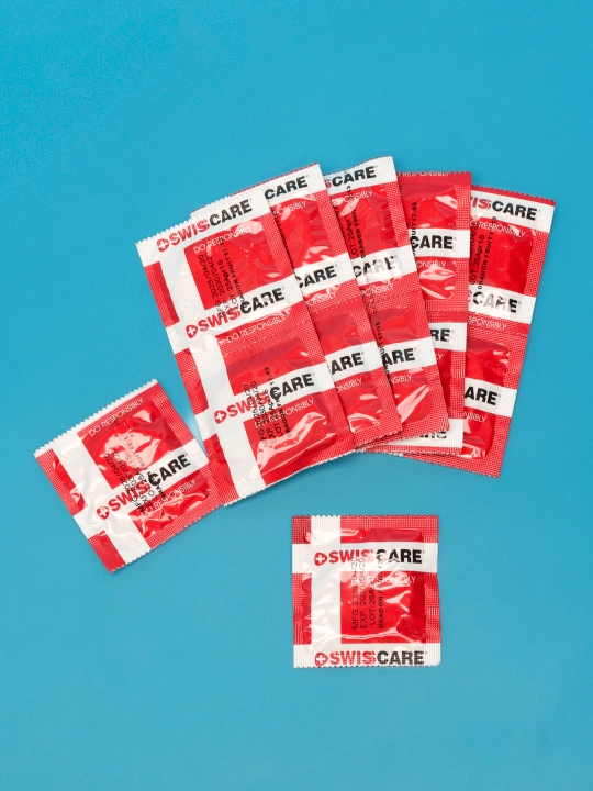 Swiss Care Dragon Fruit 12 dona, xushbo‘y, qovurg‘ali va pufakchali prezervativlar