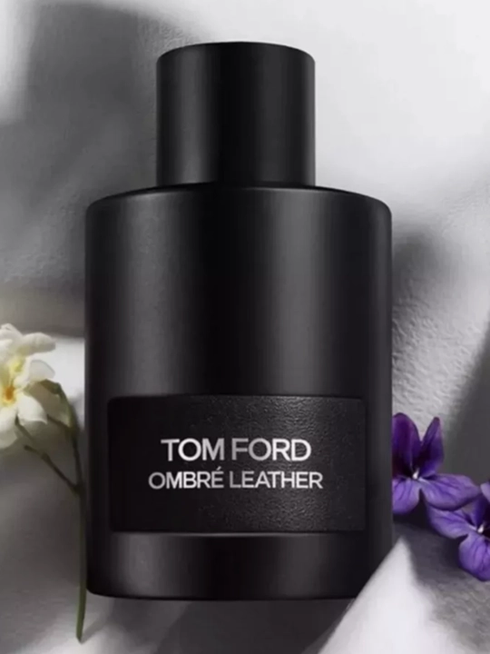 Erkaklar parfyumlangan suvi Tom Ford Ombre Leather