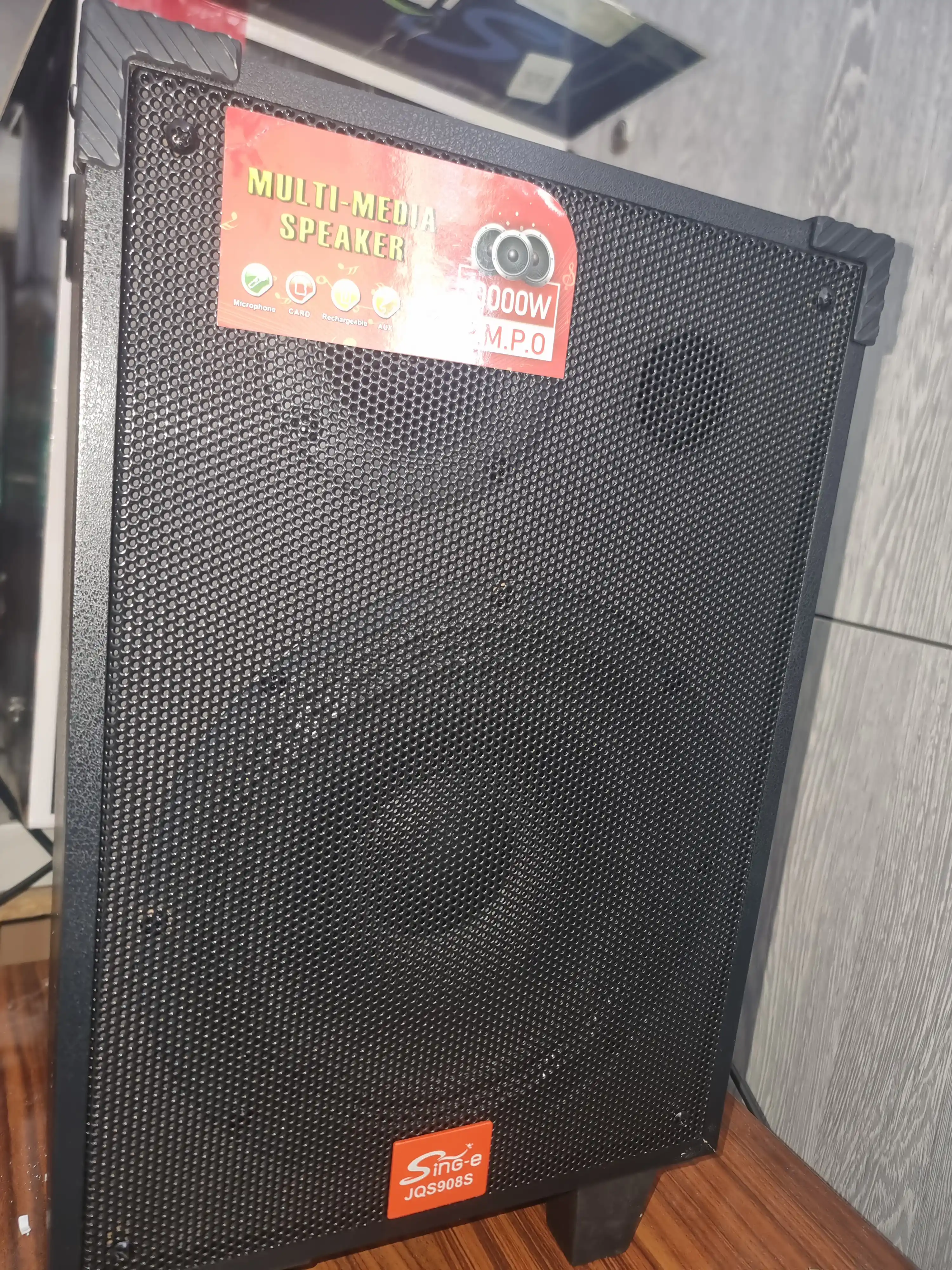 Kolonka karaoke simsiz portativ ZQS Bluetooth bilan, mikrofon va RGB yoritgich bilan