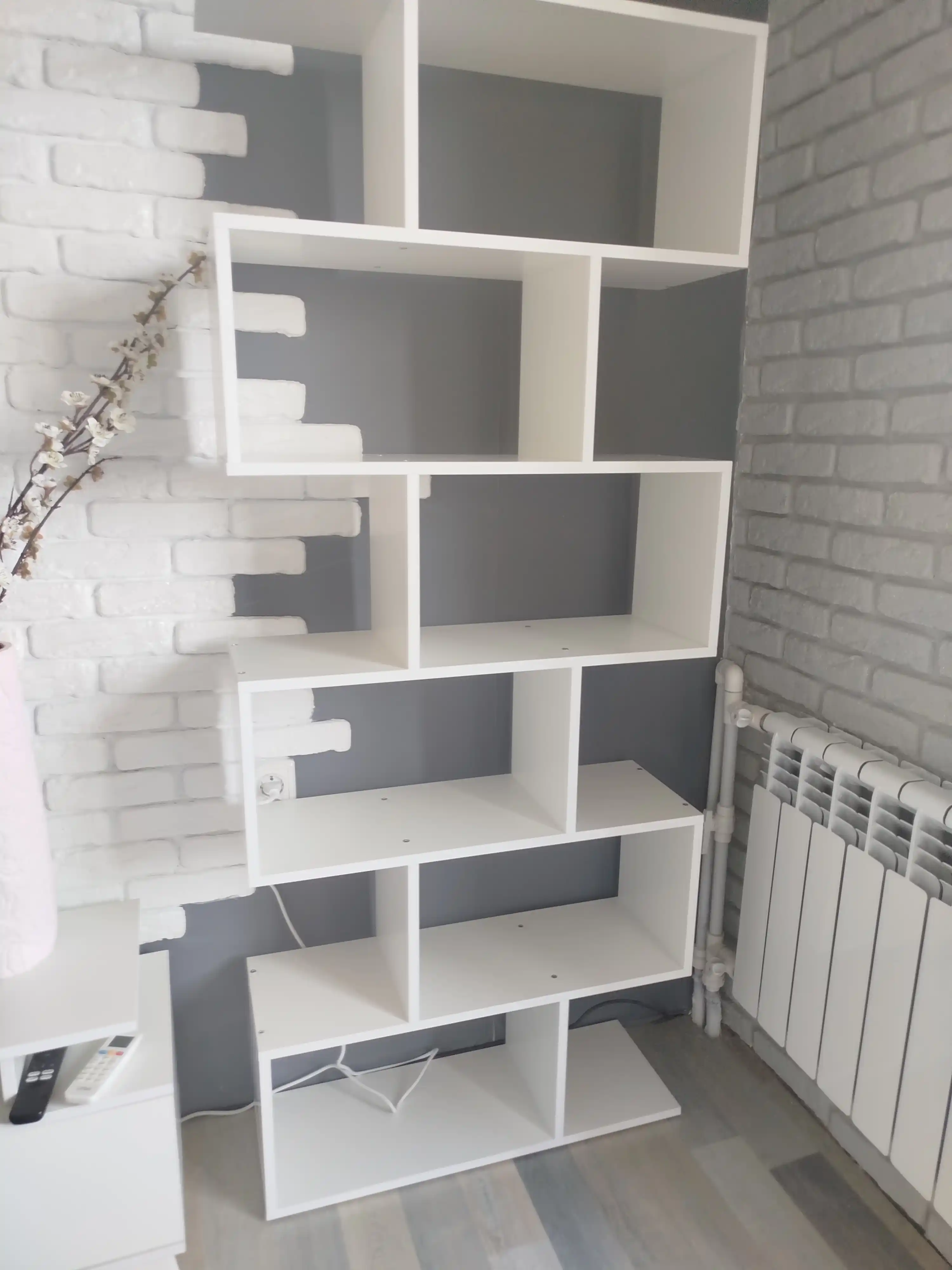 Rack Warehouse - o'yinchoqlar va kitoblar uchun mebel yog'och zamin shkafi tokchasi