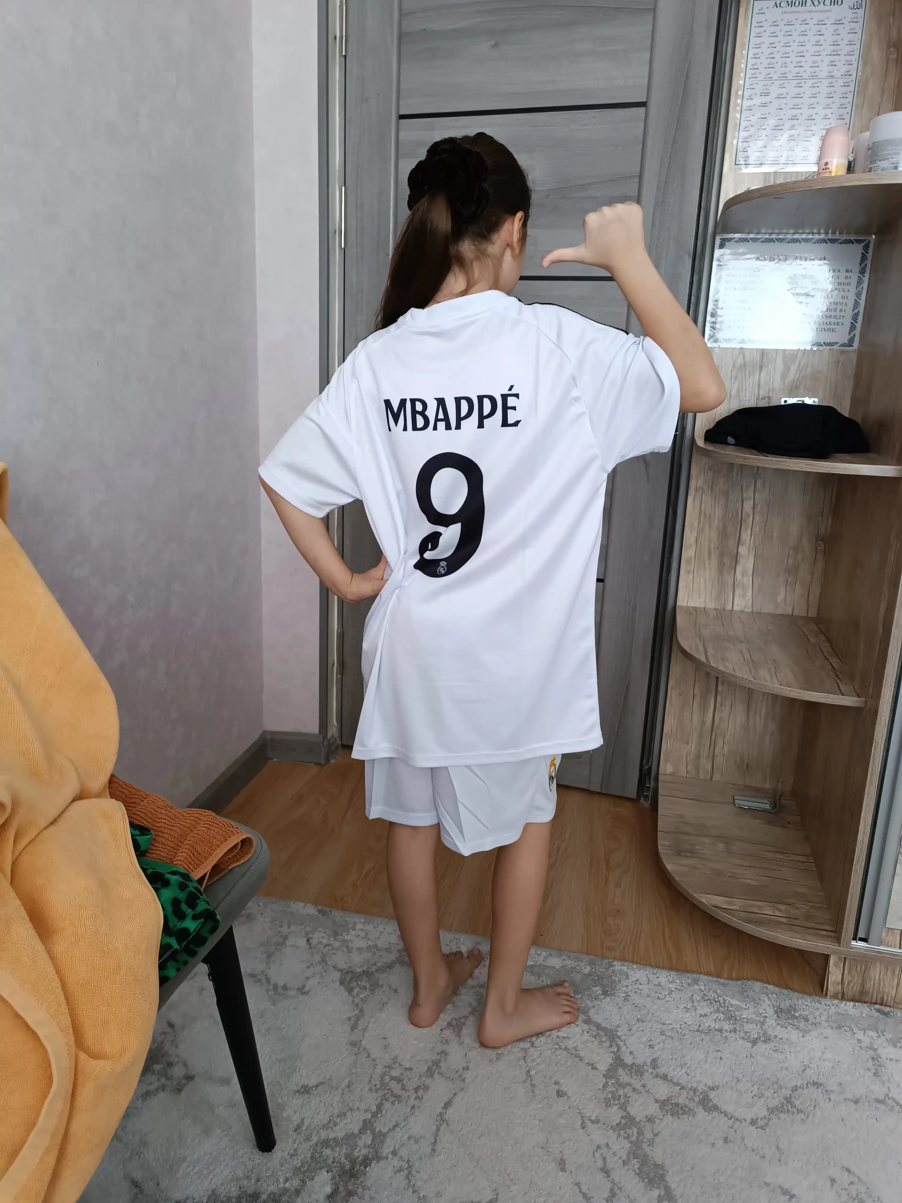 Bolalar futbol formasi Real Madrid Mbappe 9, futbolka va shortik, o'smirlar uchun
