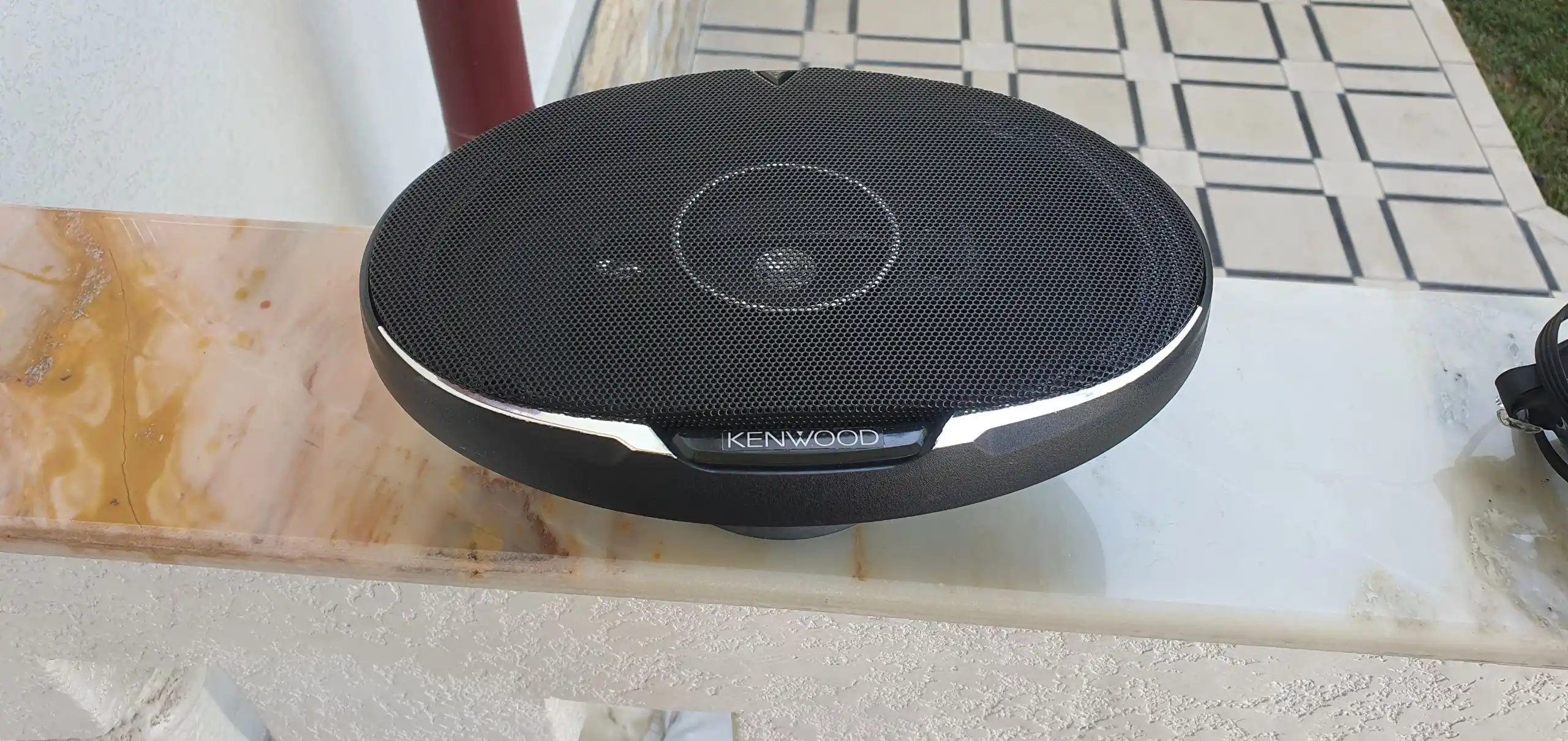 Автомобильные колонки Kenwood 700 Вт