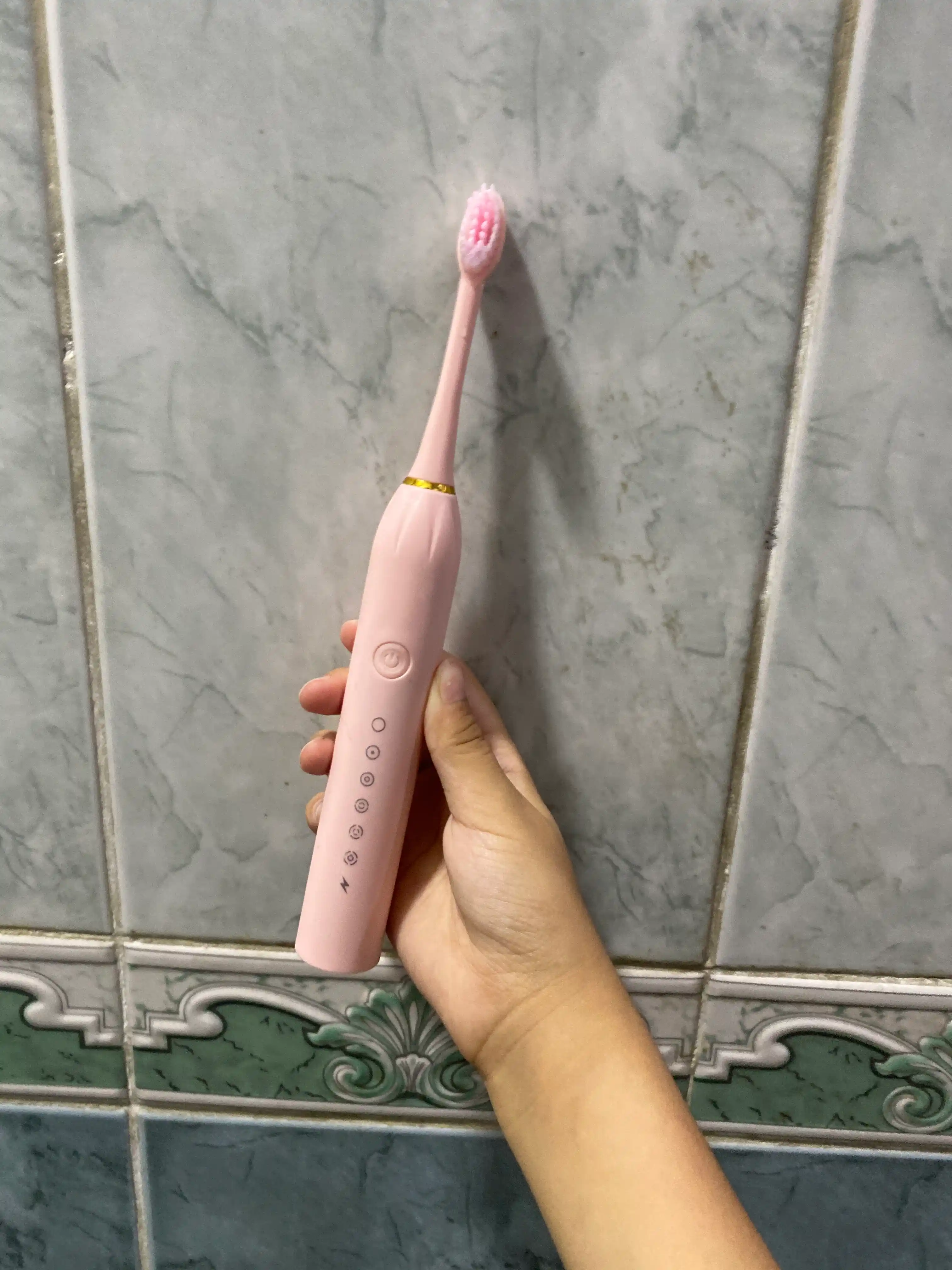 IPX7 elektr tish cho‘tkasi, 4 ta nasadka, 6 rejimli, taymer bilan, sovg‘a uchun juda qulay