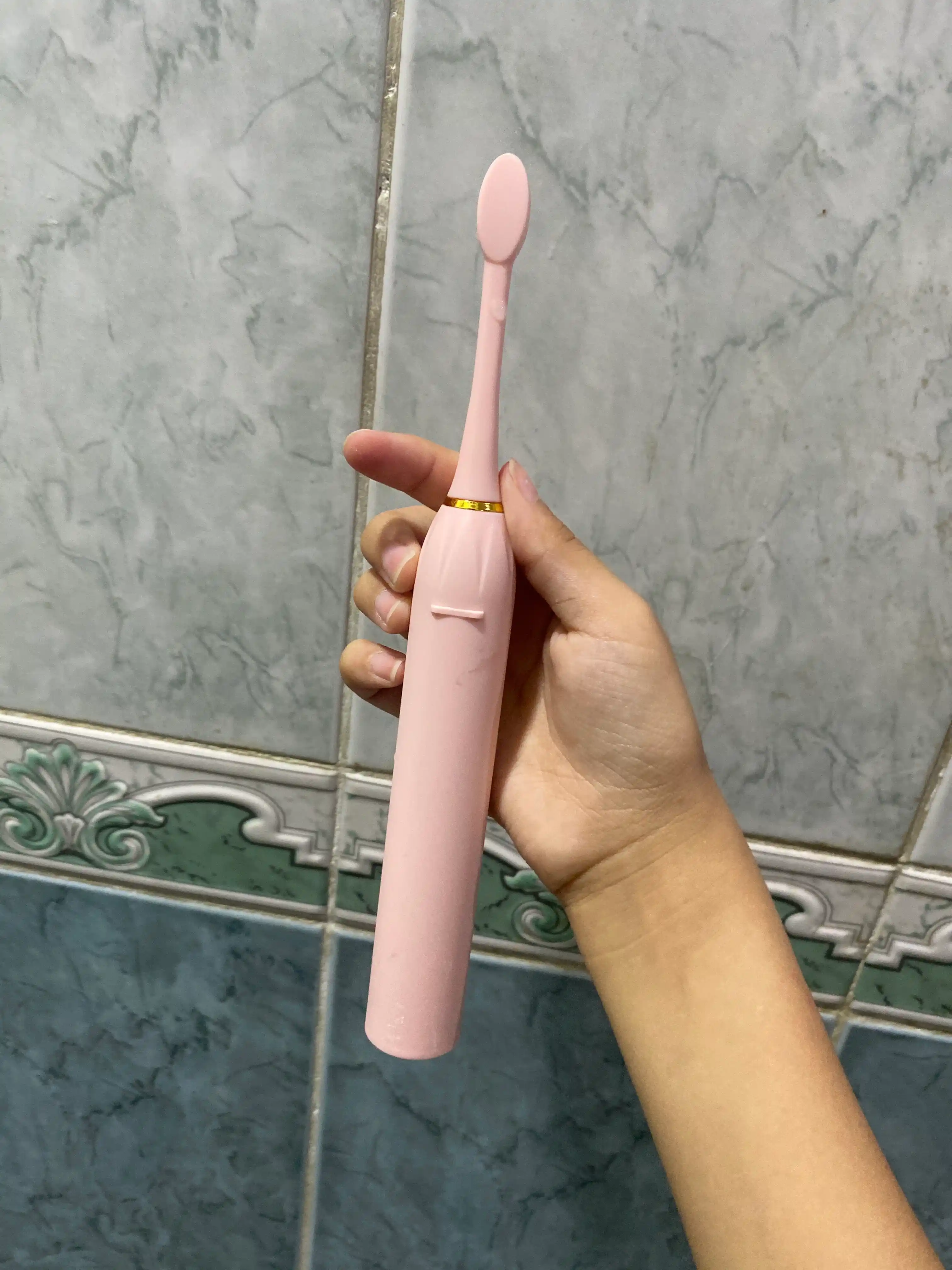 IPX7 elektr tish cho‘tkasi, 4 ta nasadka, 6 rejimli, taymer bilan, sovg‘a uchun juda qulay