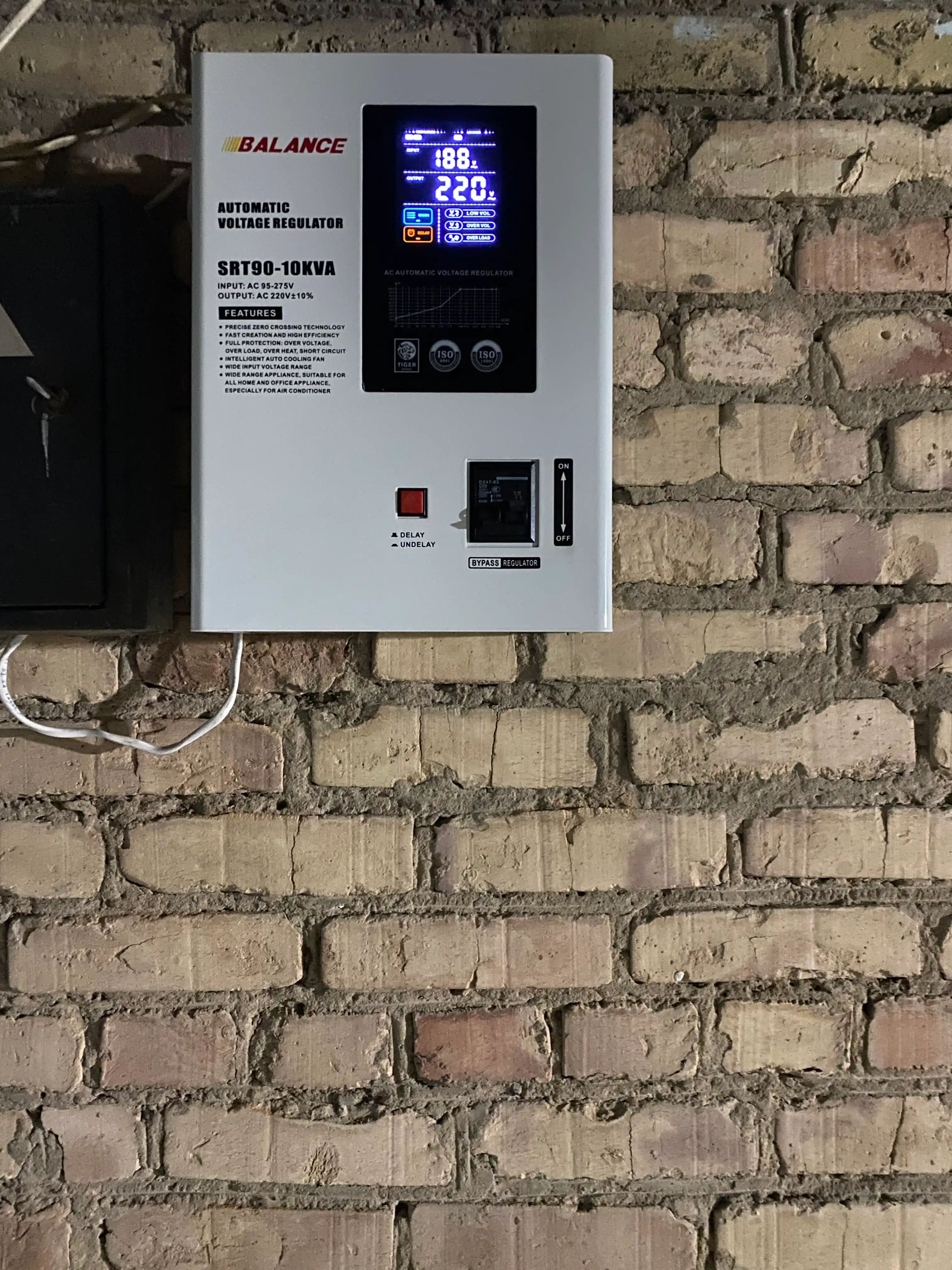 Kuchlanish stabilizatori Balance 10 kVA, releli, 95-275V
