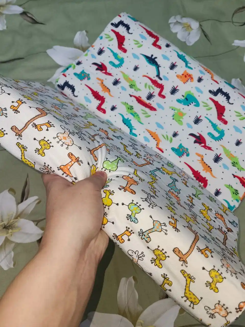 Bolalar ortopedik uyqu yostigi, Memory Foam xotira effektiga ega toldiruvchi
