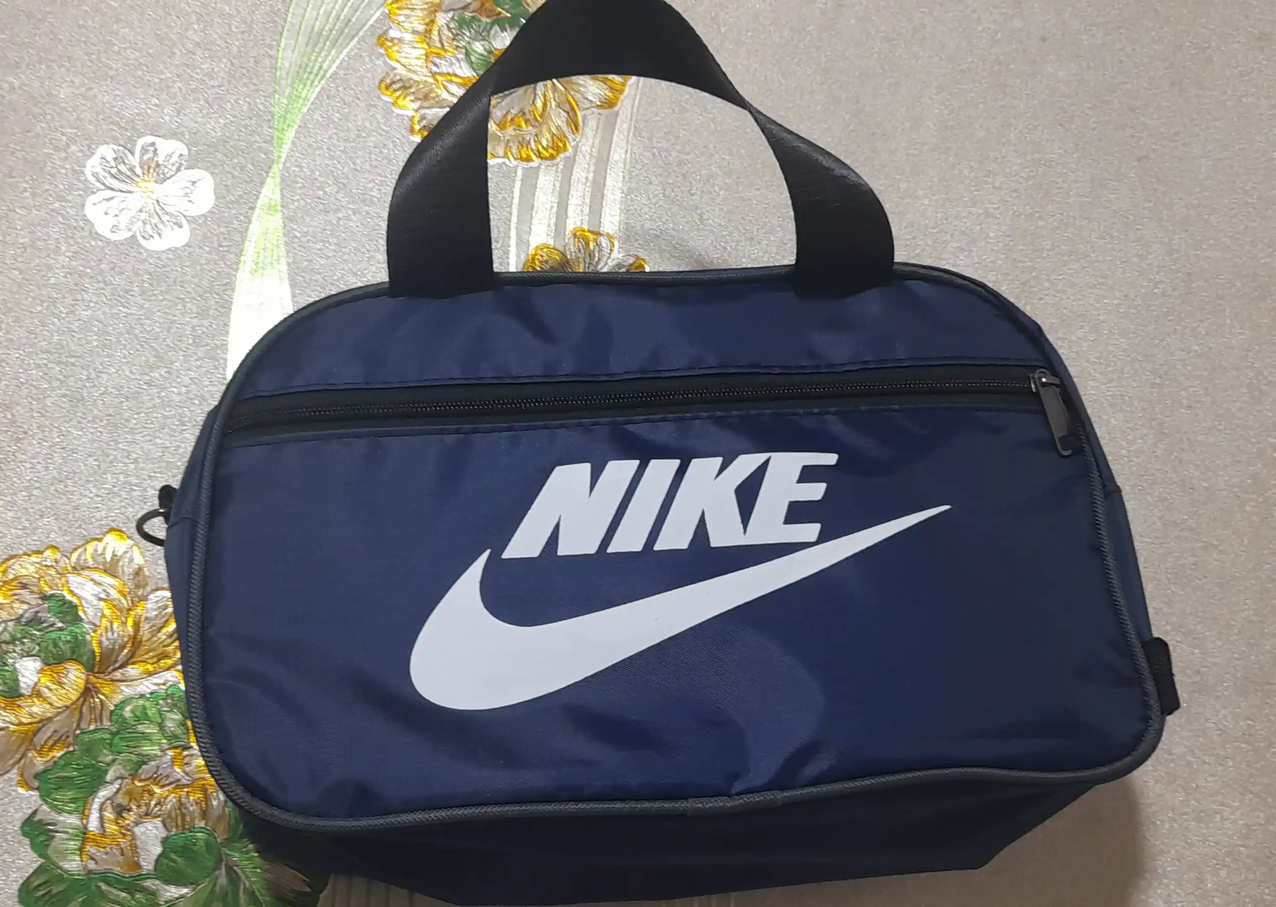 Erkaklar va ayollar sport sumkasi