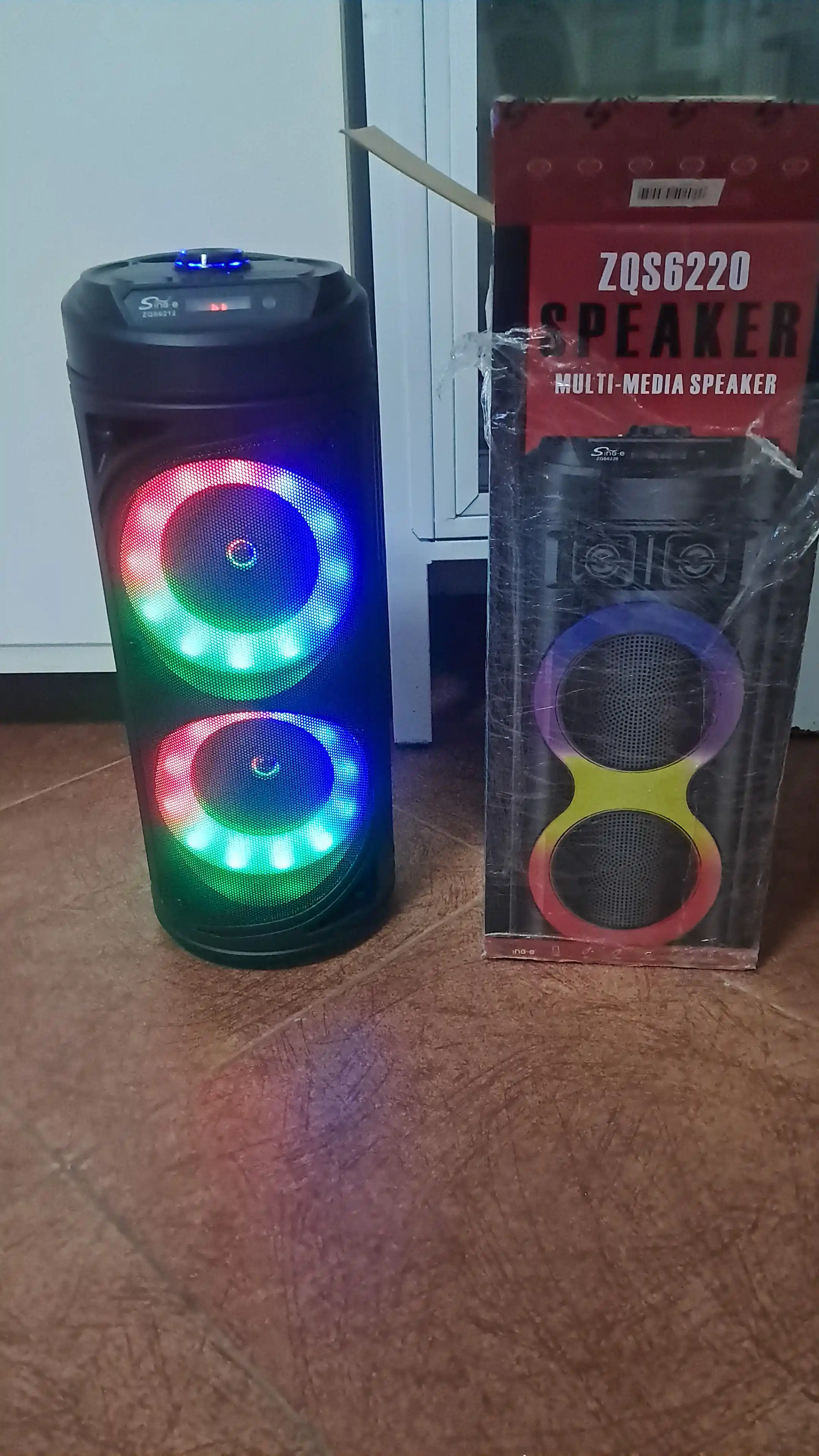 Караоке колонка Bluetooth ZQS6212, с микрофоном, 51 см