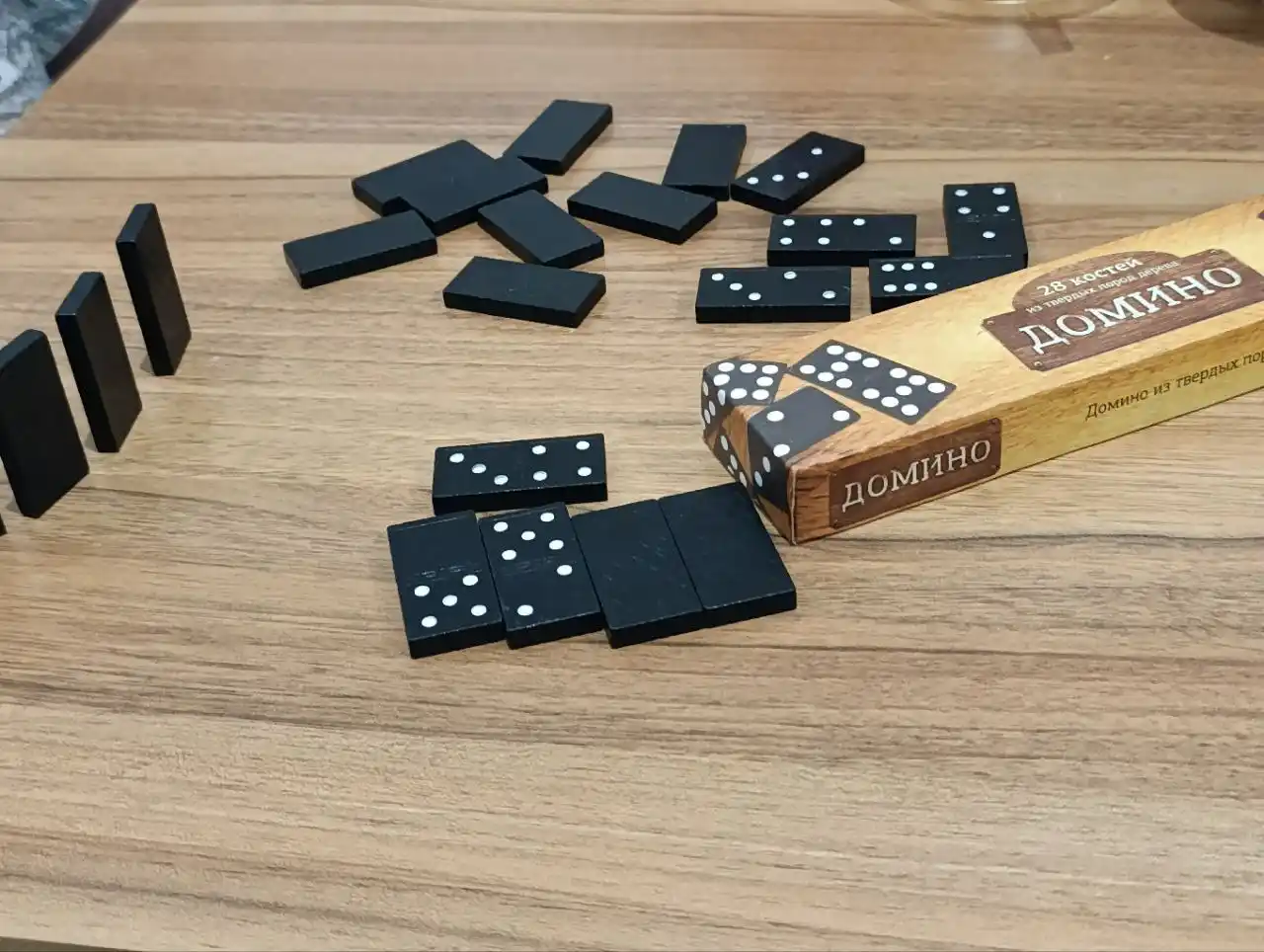 Domino stol o'yini. Klassik o'yin